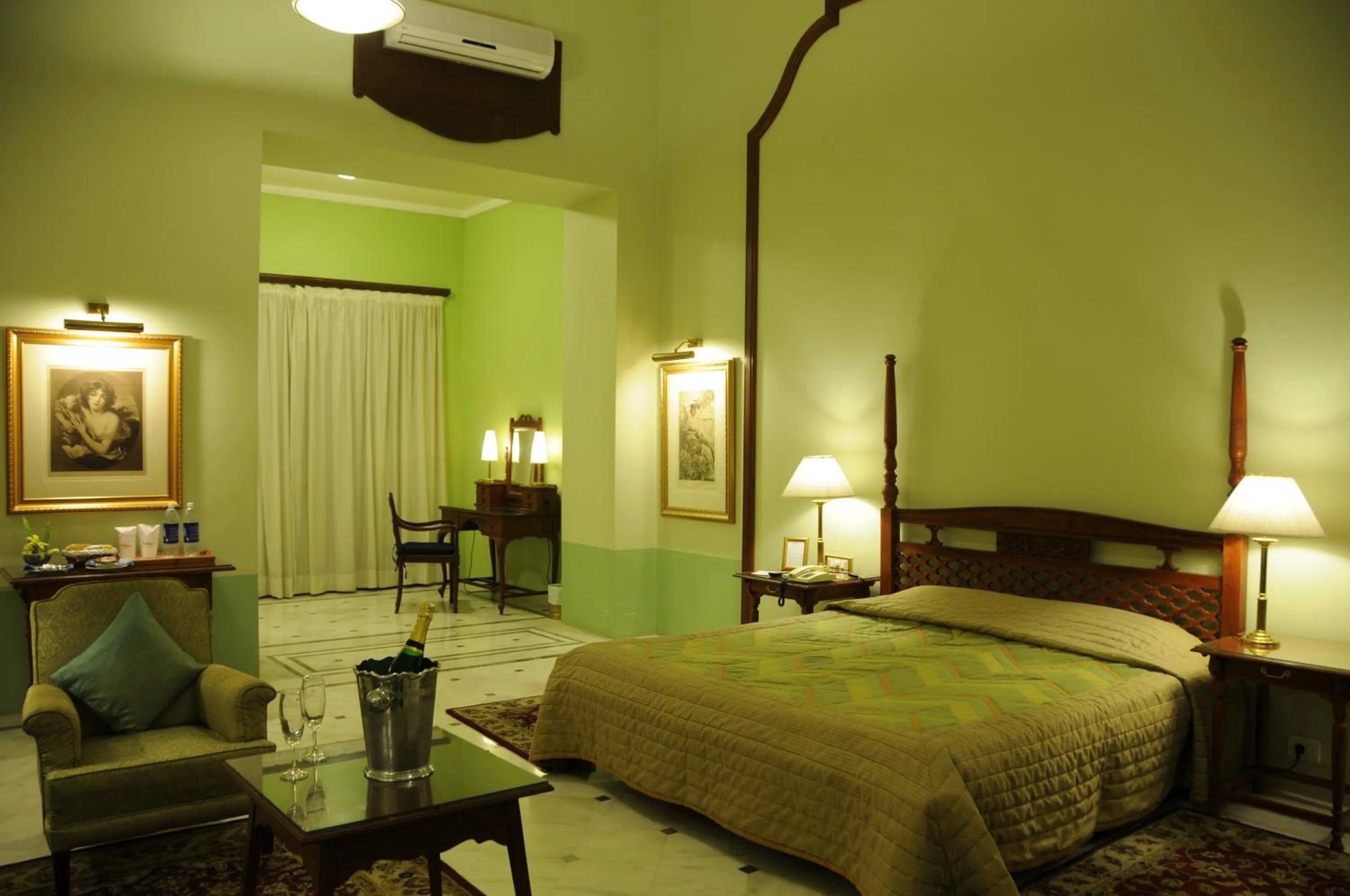 Photo of the whole room, Bed in Palace Hotel - Bikaner House