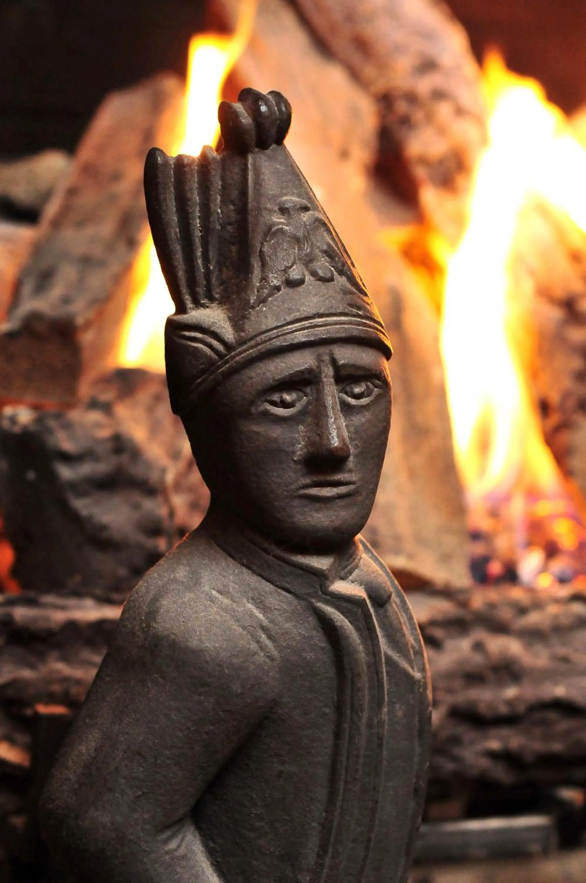 Decorative detail in 1795 Acorn Inn Bed and Breakfast