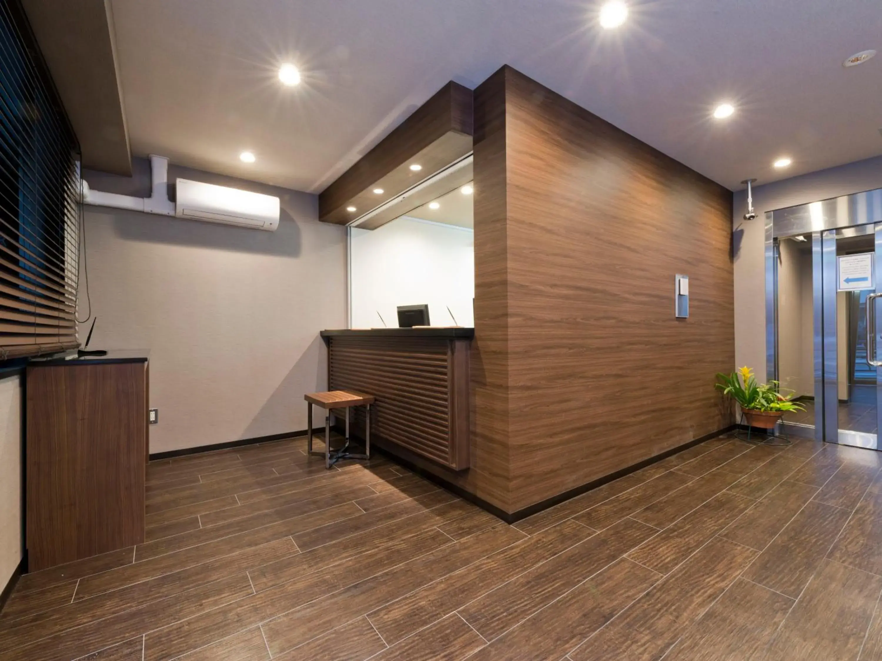 Lobby or reception in HOTEL MYSTAYS Ueno Iriyaguchi Lobby or reception in HOTEL MYSTAYS Ueno Iriyaguchi