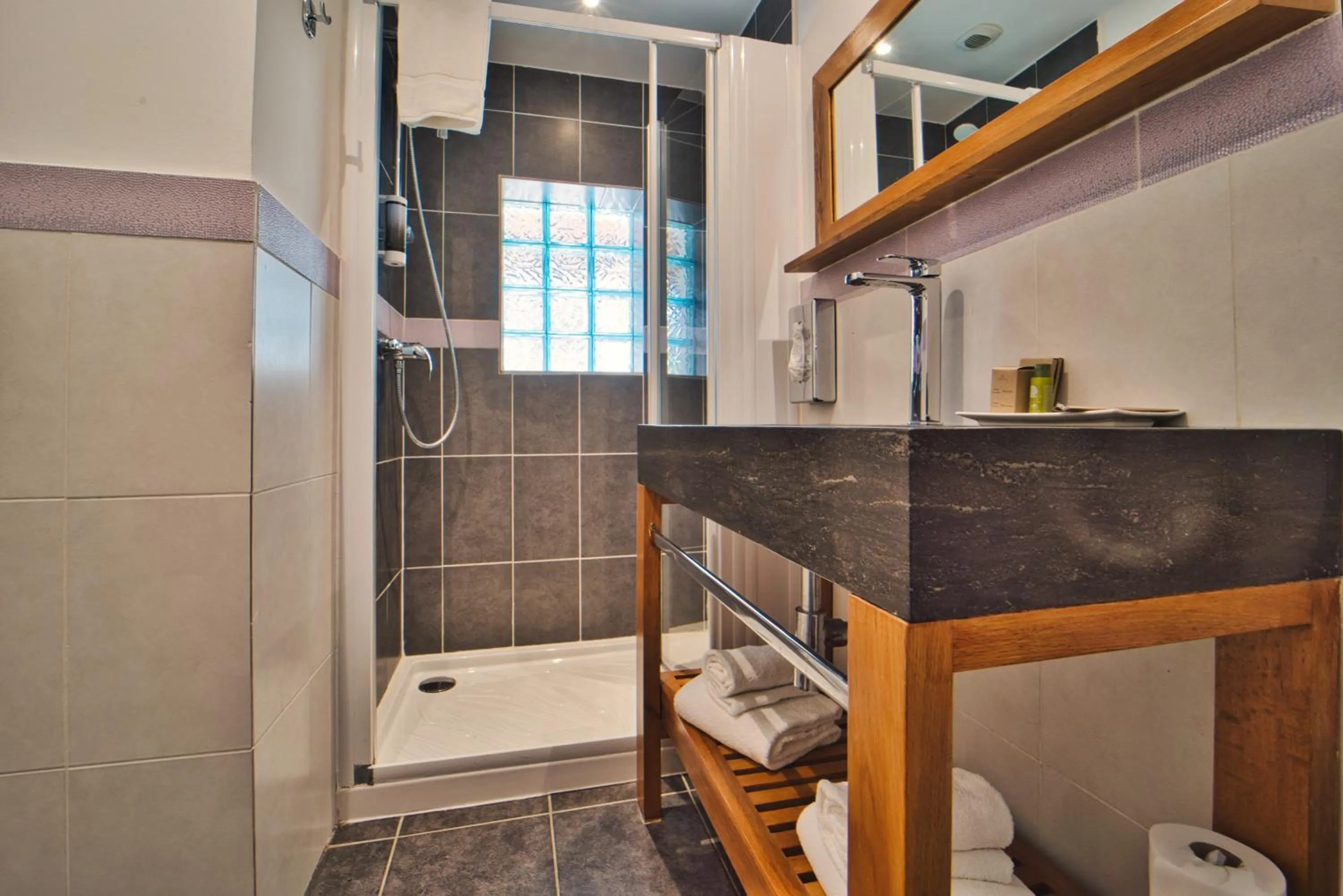 Bathroom in Mas De Calabrun