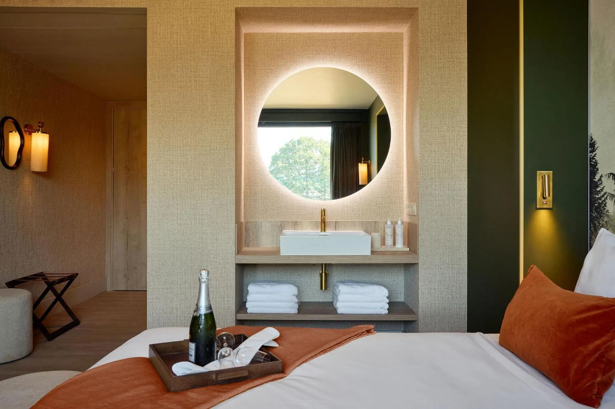 Bedroom, Bed in Van Der Valk Luxembourg Arlon