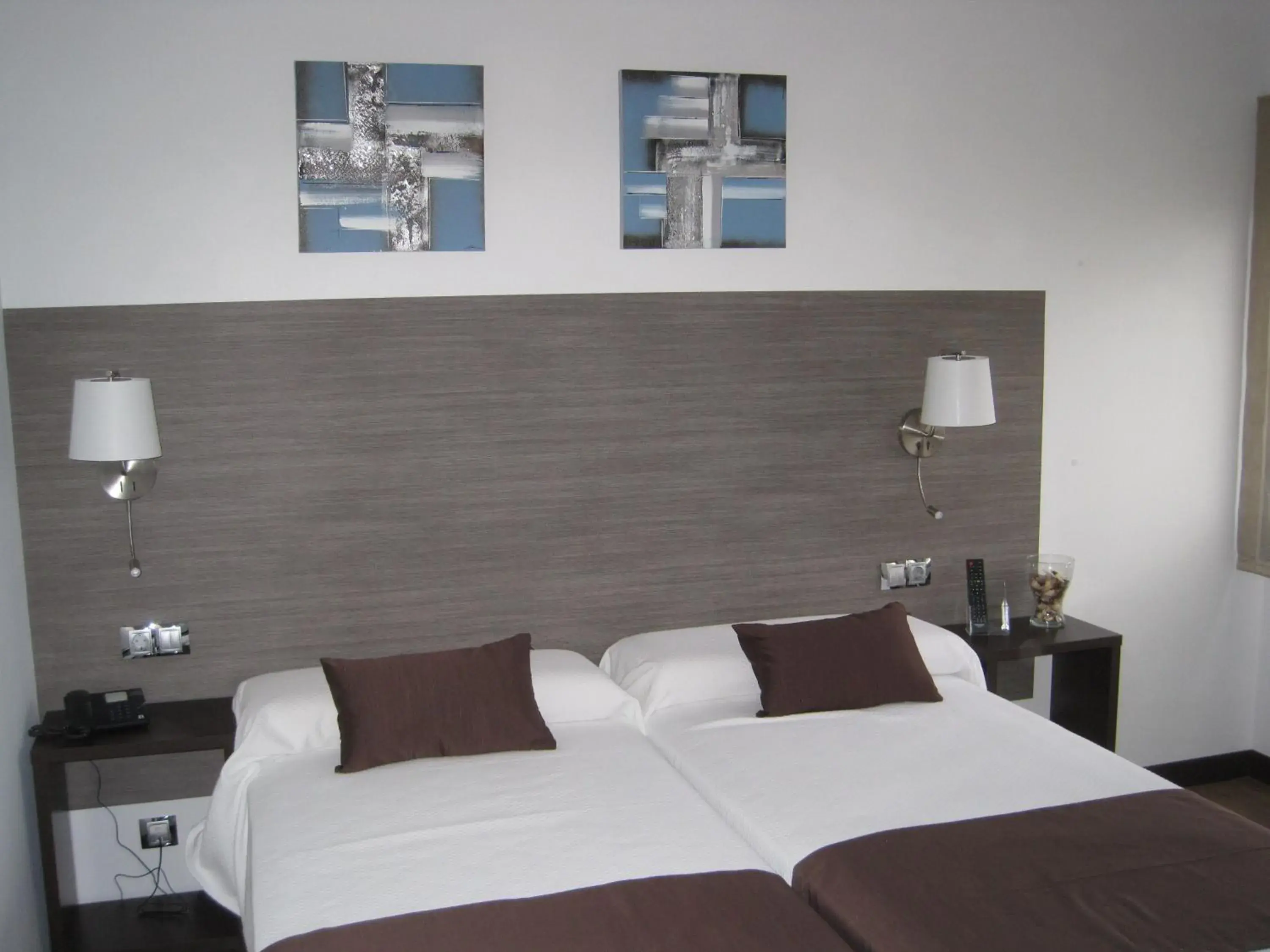 Twin Room in Suites Coruña Twin Room in Suites Coruña