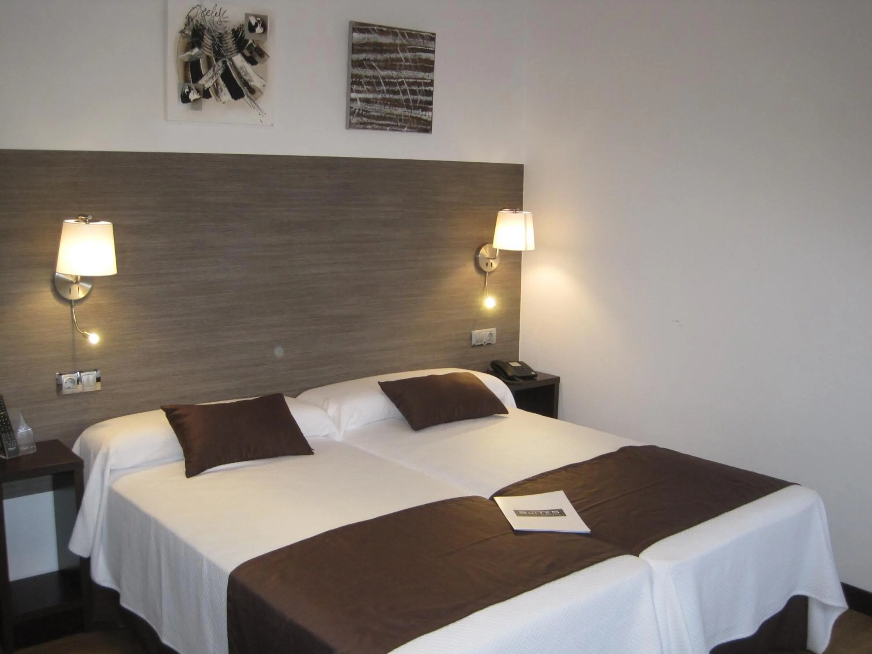 Triple Room in Suites Coruña