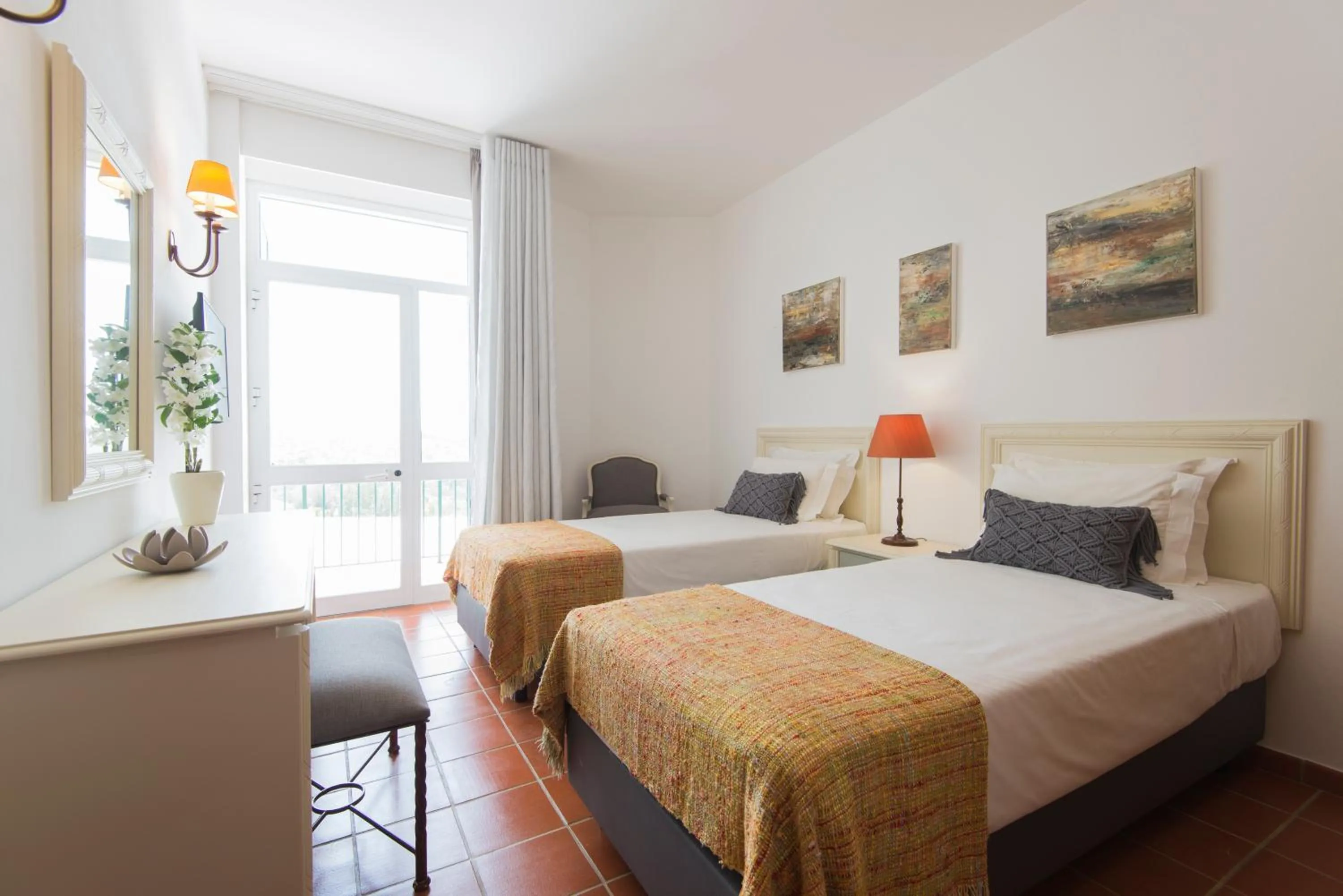 Photo of the whole room, Bed in Santa Clara Country Hotel