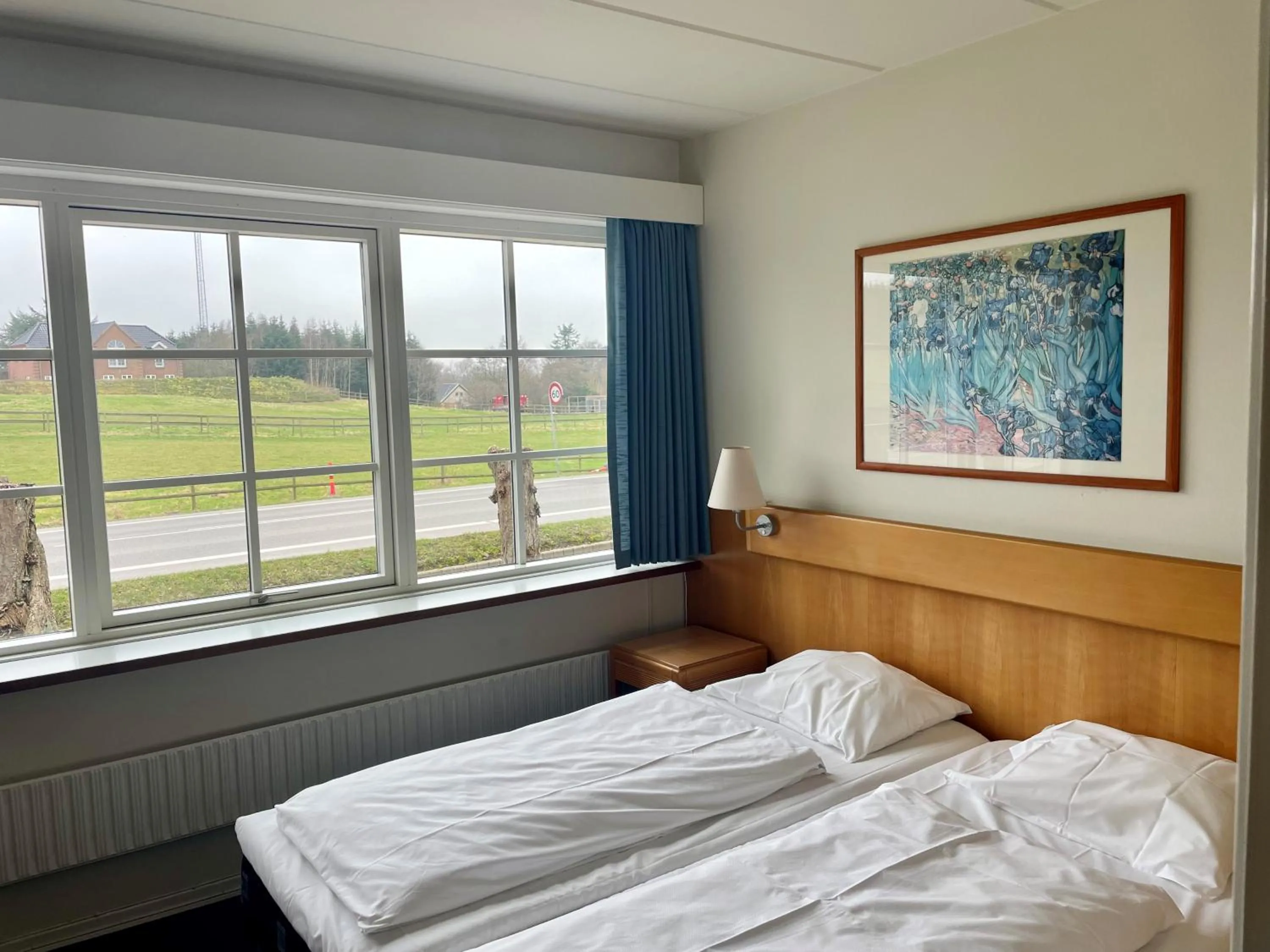 Property building, Bed in Blommenslyst Kro