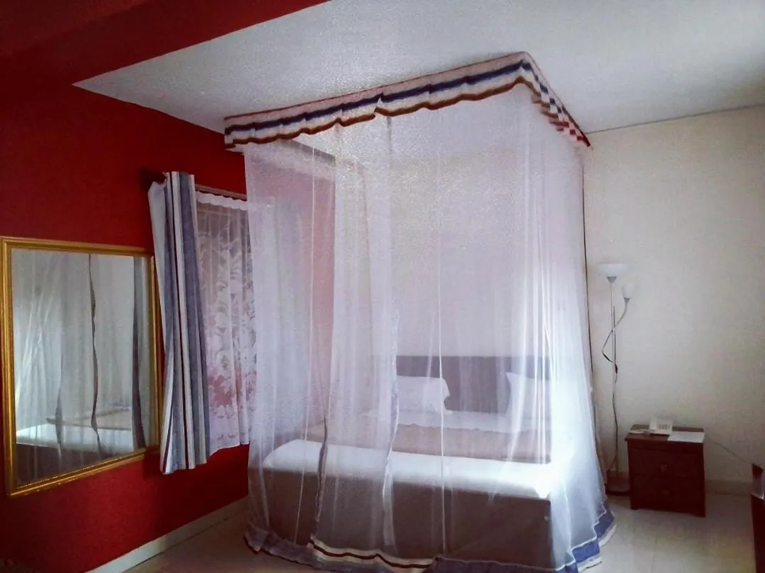 Bed in Royal Park Hotel