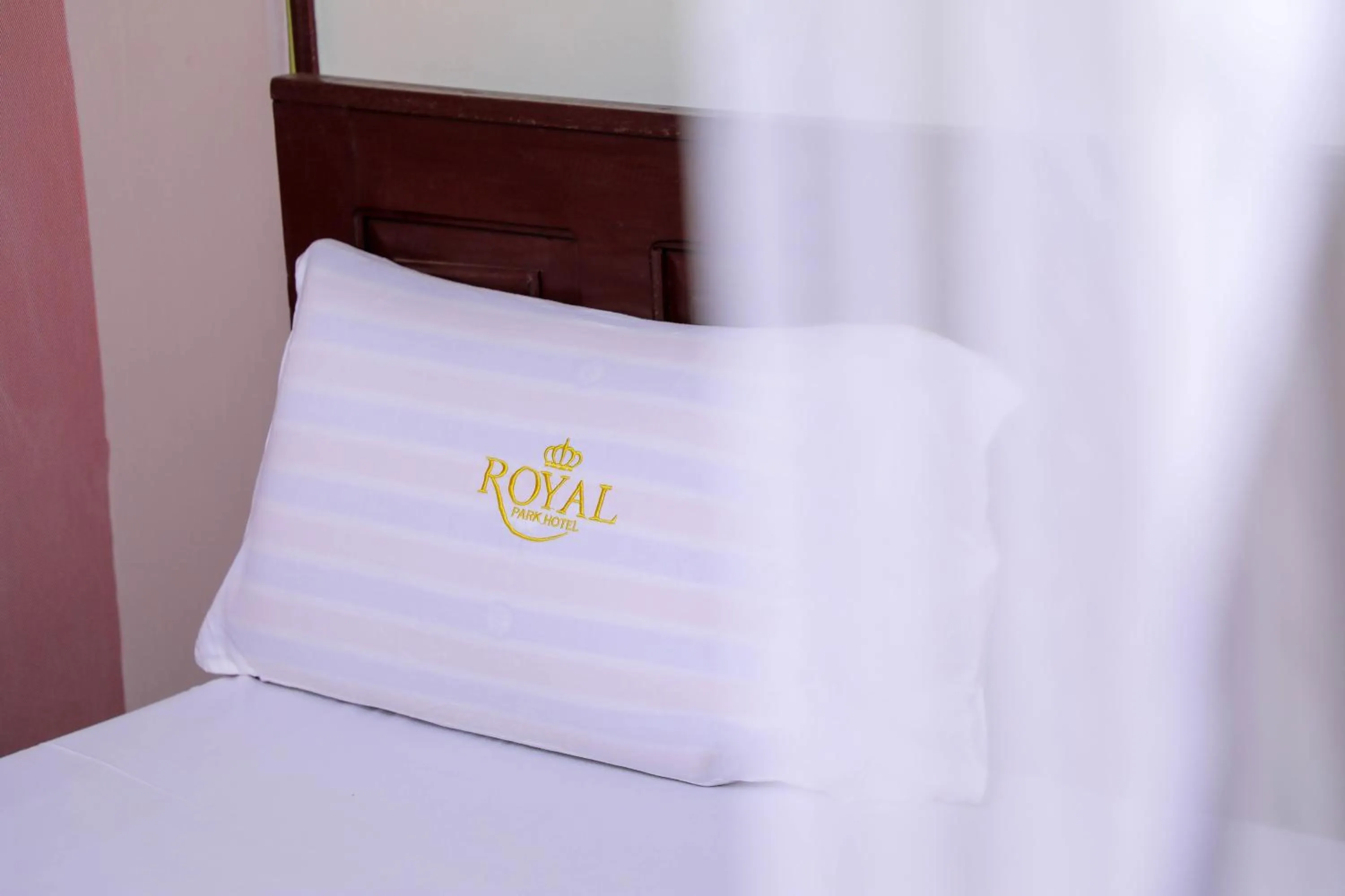 Bed in Royal Park Hotel