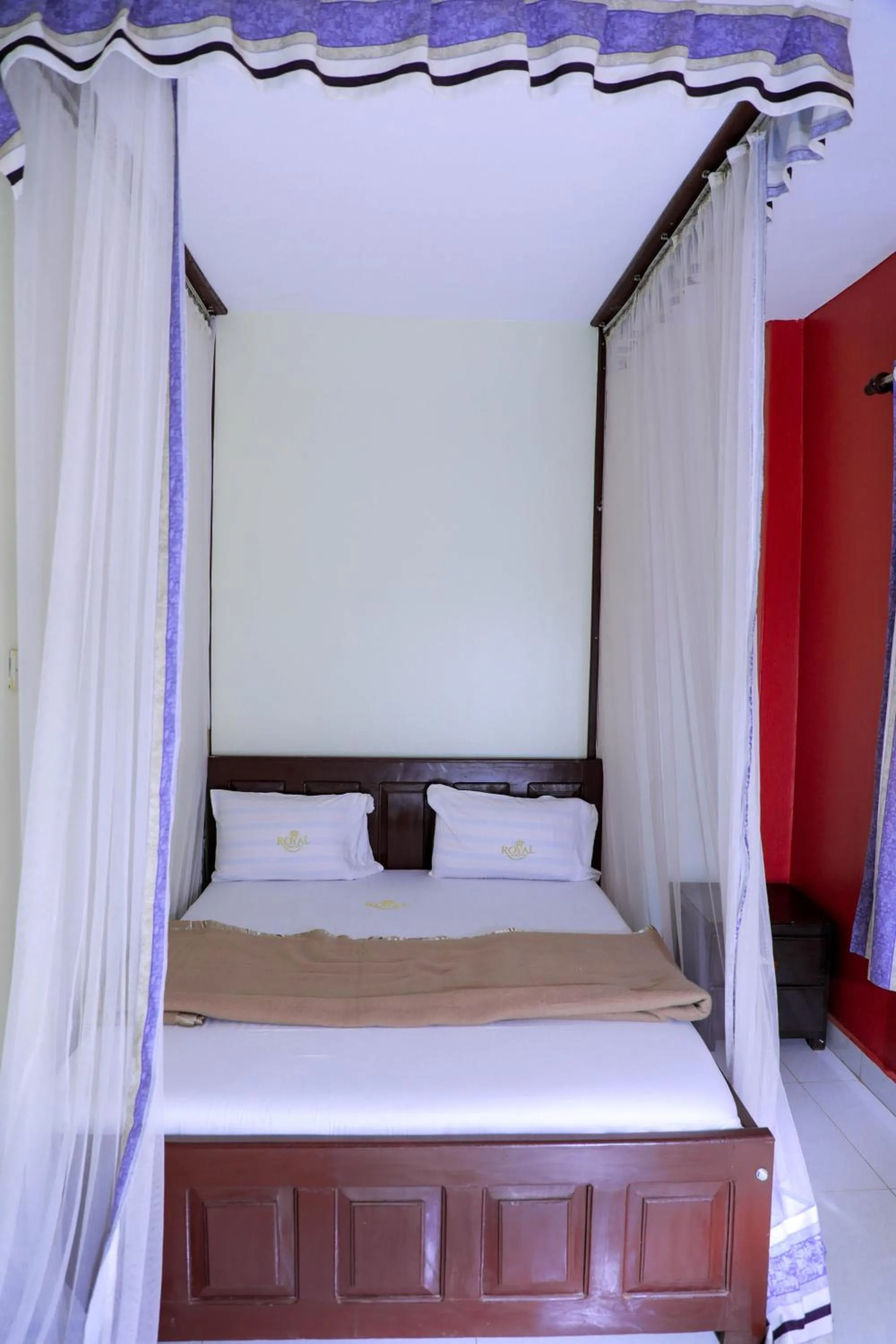 Bed in Royal Park Hotel