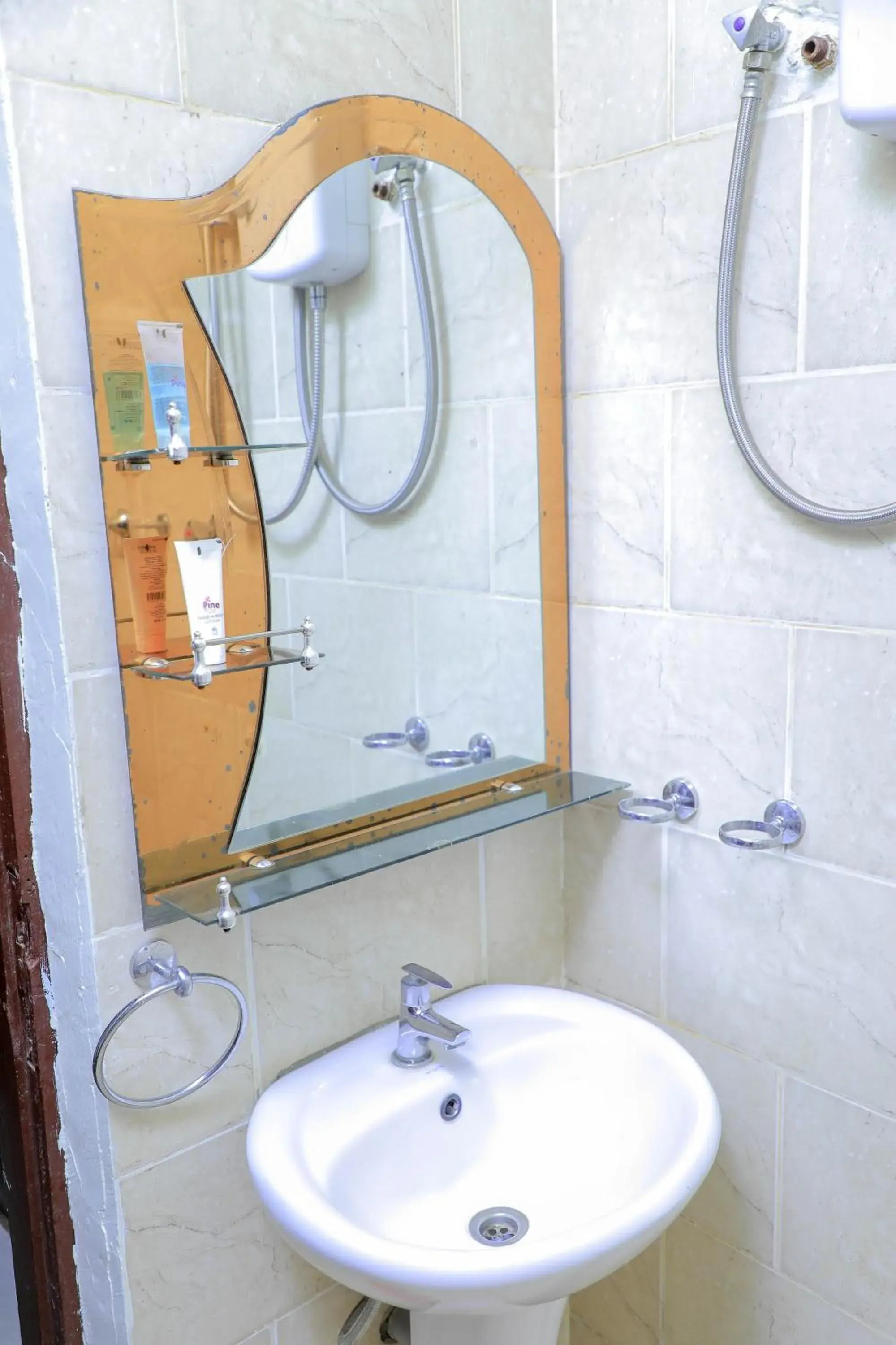 Deluxe Single Room - single occupancy in Royal Park Hotel Deluxe Single Room - single occupancy in Royal Park Hotel
