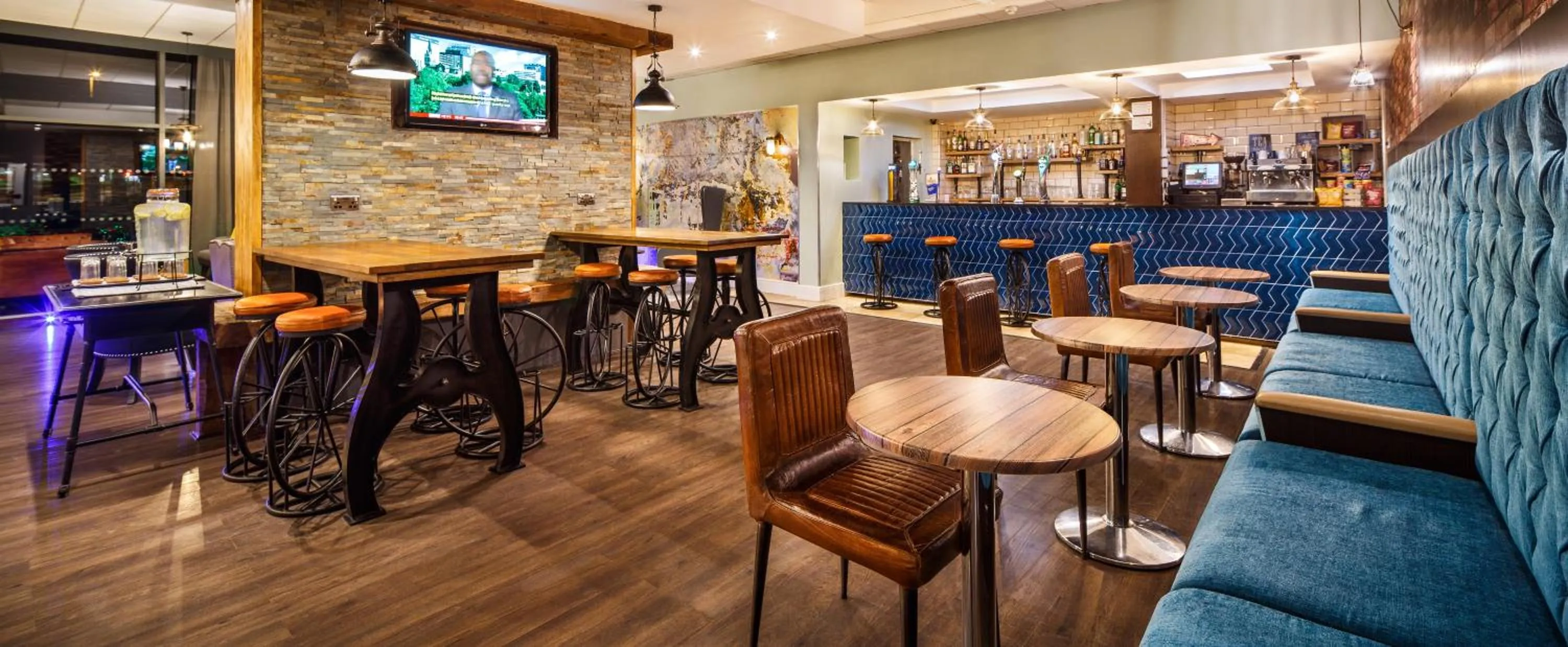 Lounge or bar, Restaurant/Places to Eat in ibis Styles Birmingham Oldbury