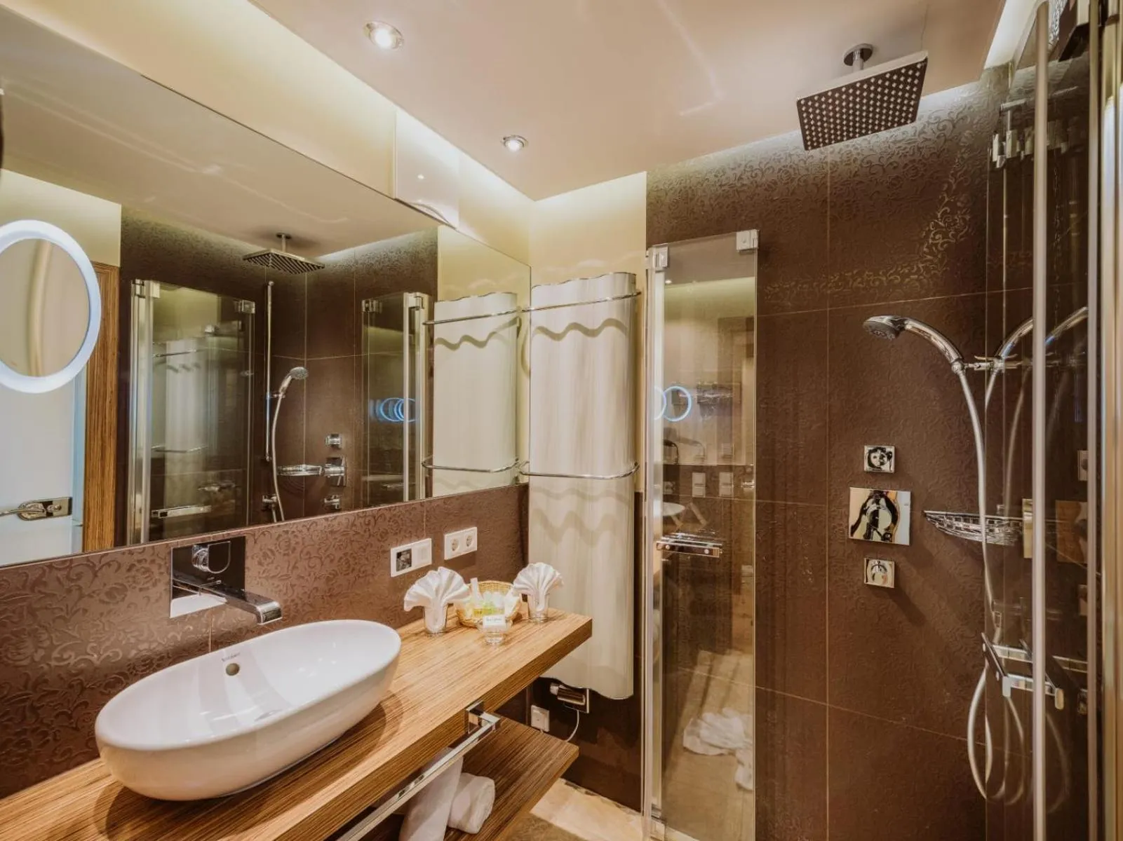 Bathroom in Verwöhnhotel Berghof