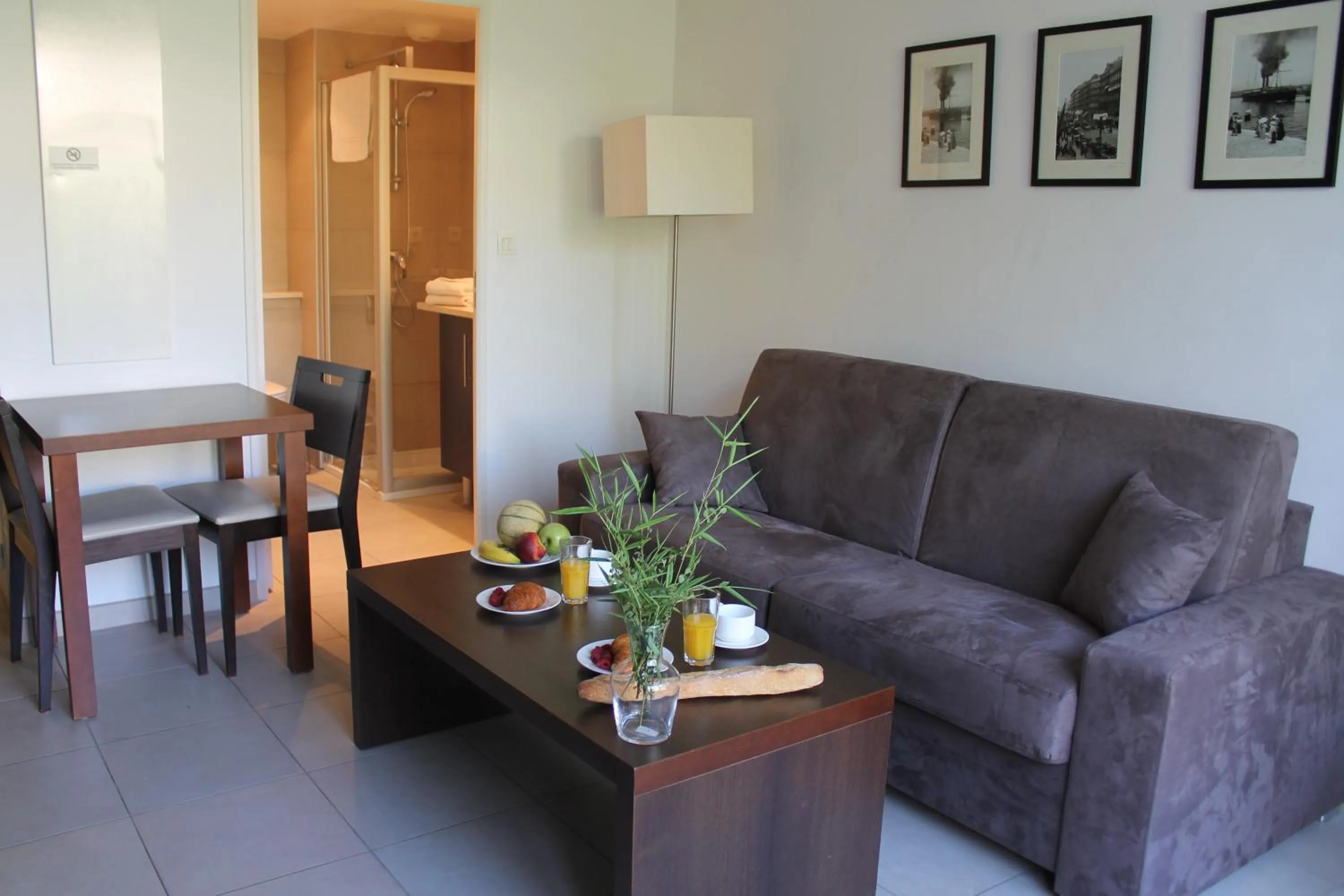 Photo of the whole room in Residence Services Calypso Calanques Plage