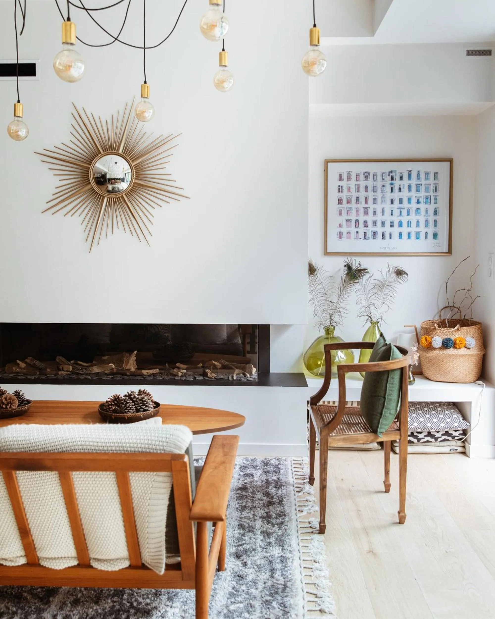 Communal lounge/ TV room in La Maison Odeia Bordeaux Centre