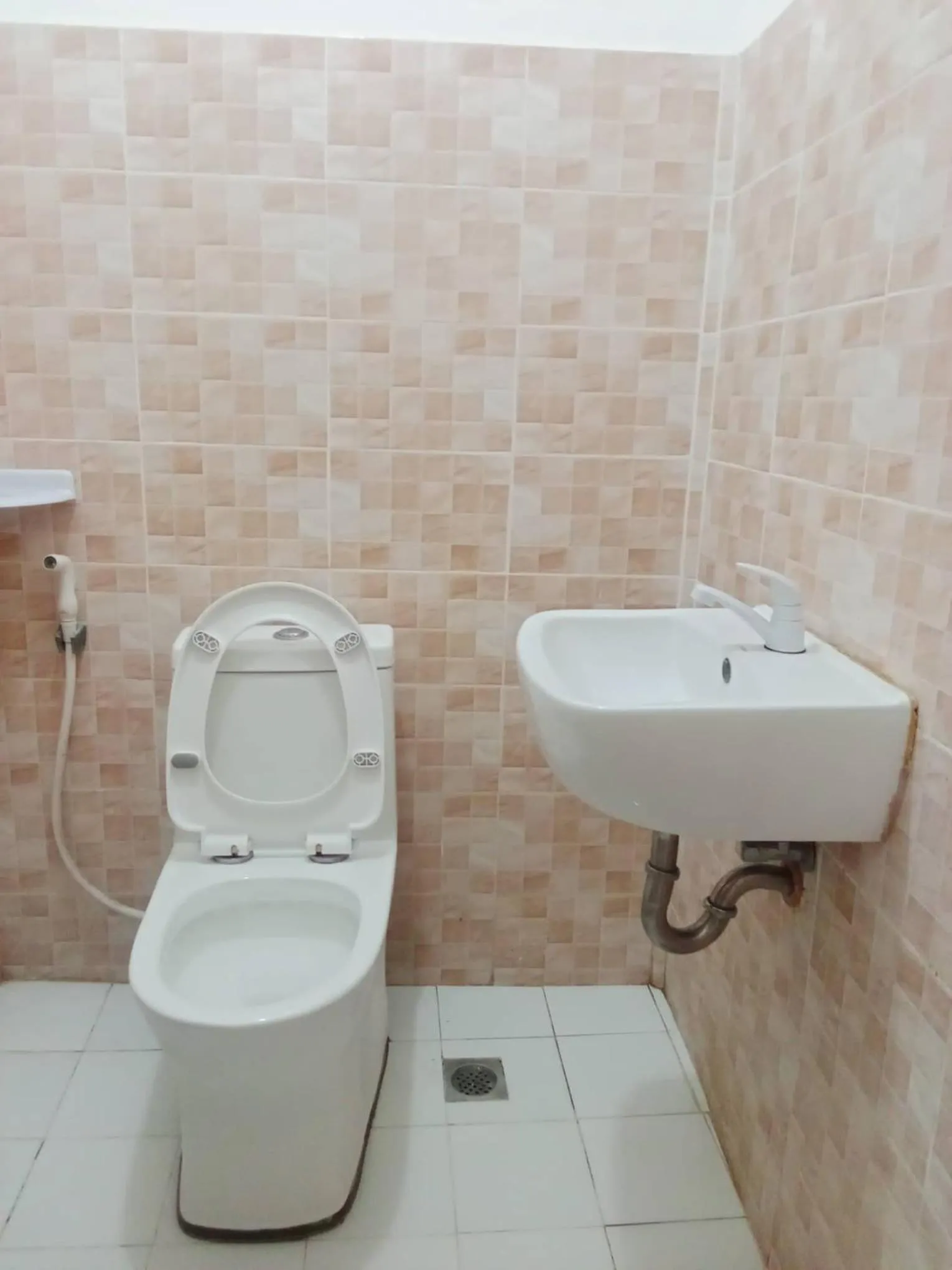 Bathroom in A's Azotea de Bohol