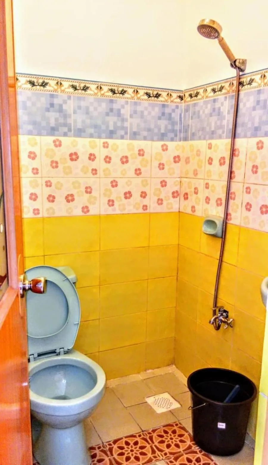 Bathroom in A's Azotea de Bohol