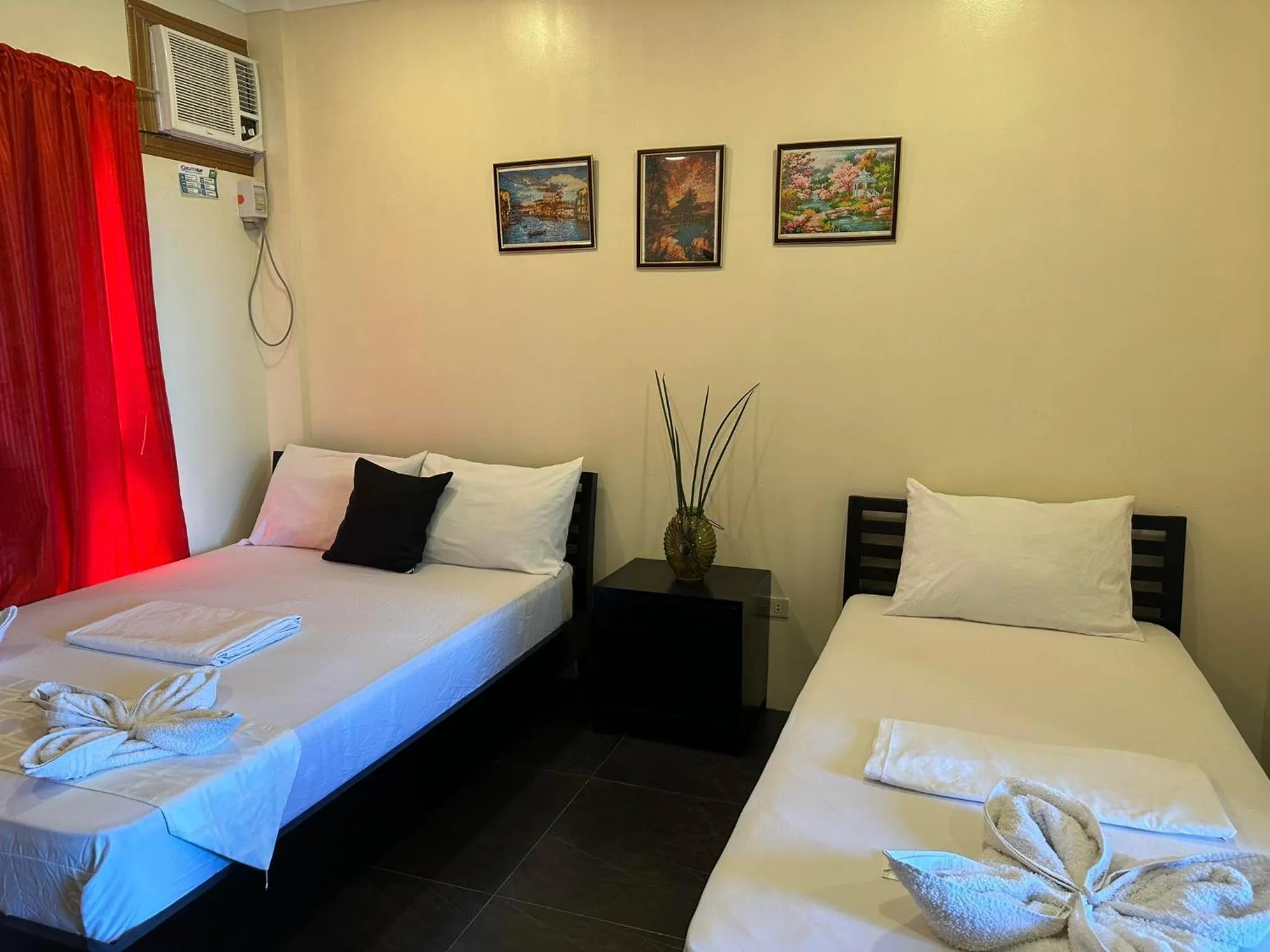 Bedroom, Bed in A's Azotea de Bohol