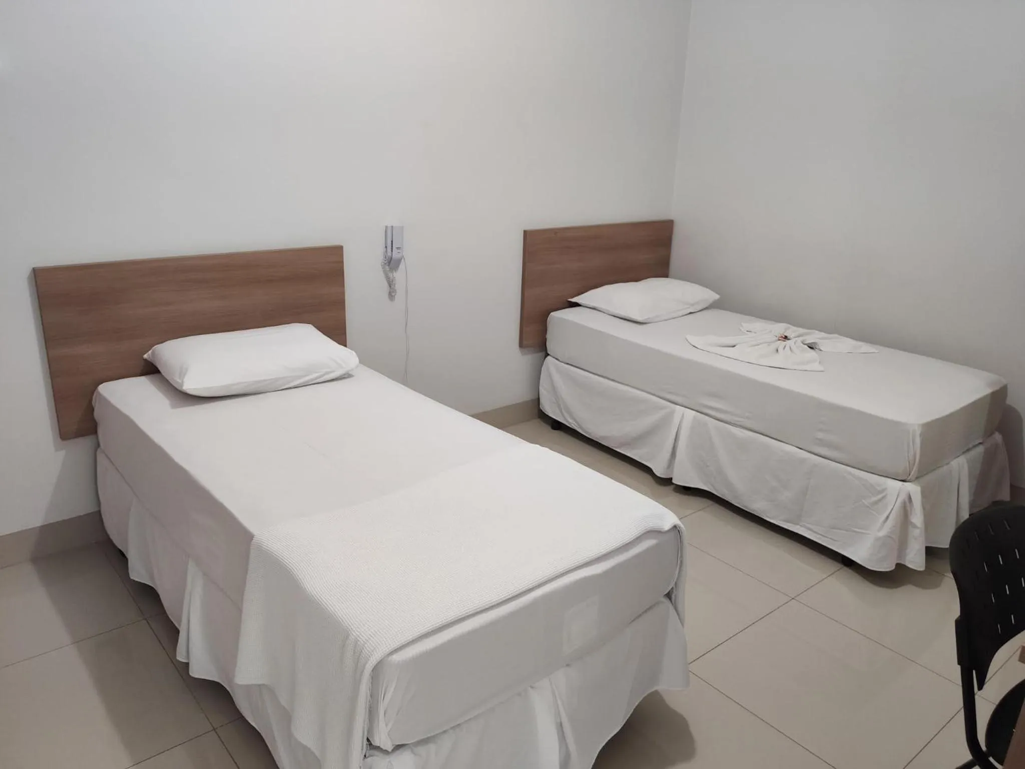 Bed in Cemarim Hotel