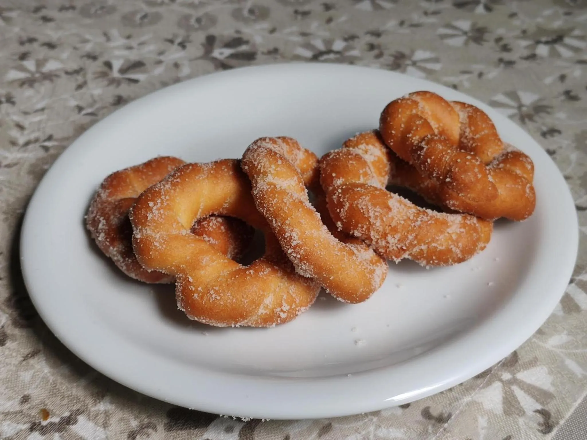 Food and drinks in Cemarim Hotel