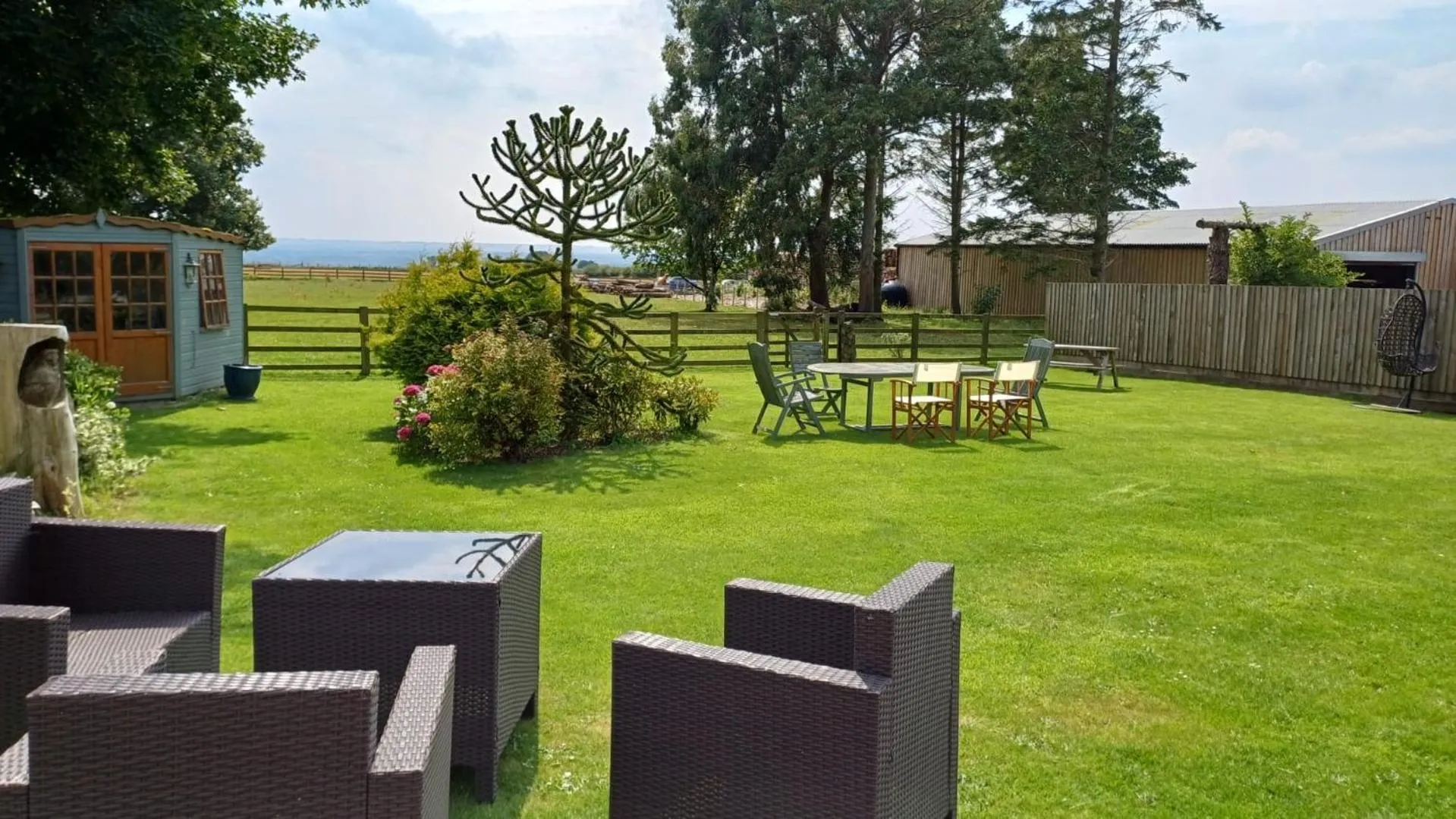 Garden in Cottage Lea's Country Hotel & Restaurant