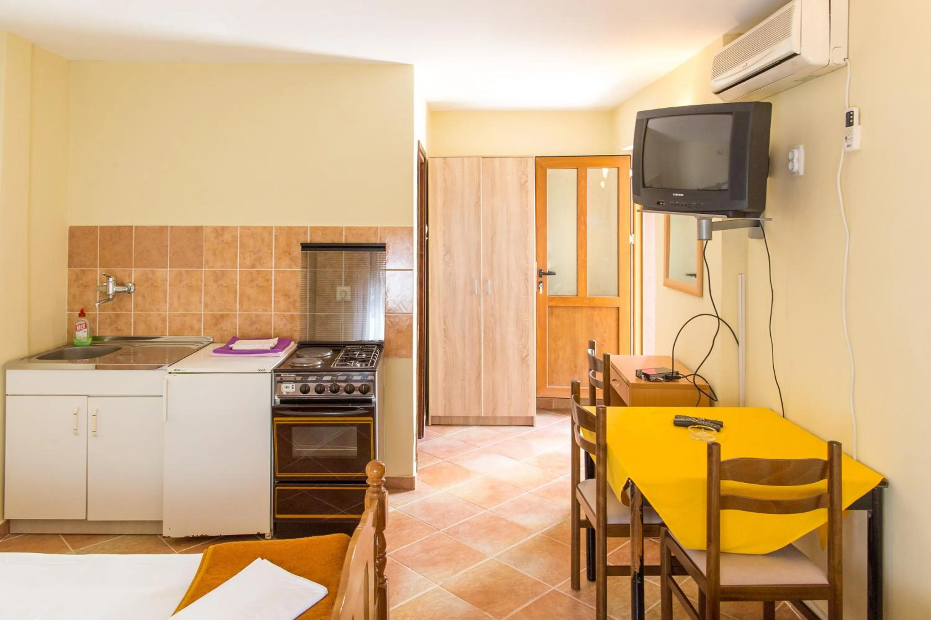 Kitchen or kitchenette in Guesthouse Blue Coast