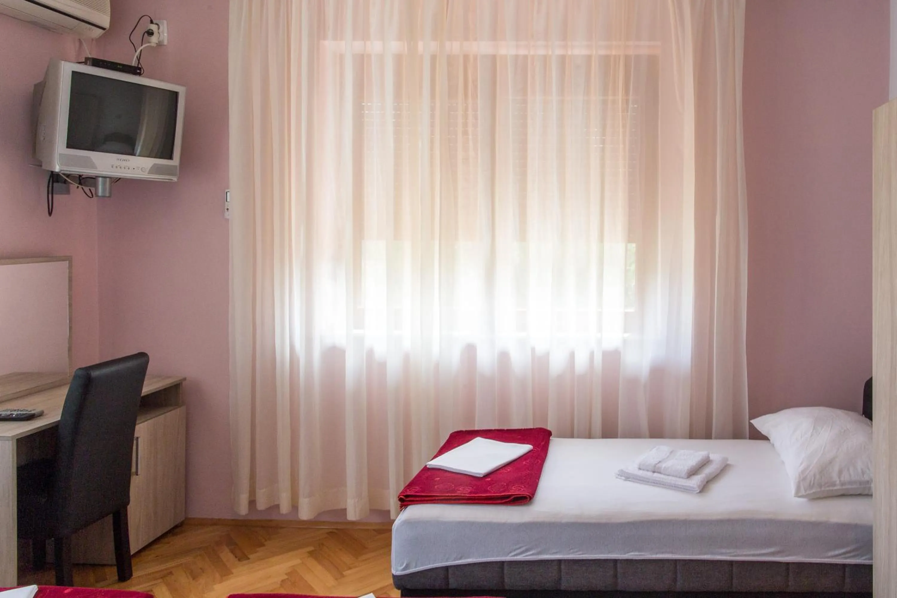 Bedroom, Bed in Guesthouse Blue Coast