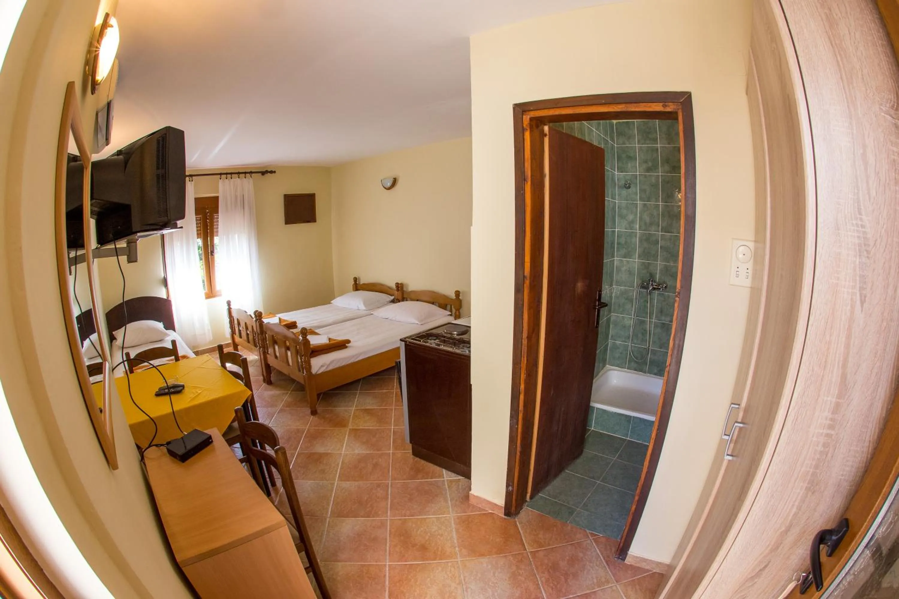 Kitchen or kitchenette, Bed in Guesthouse Blue Coast