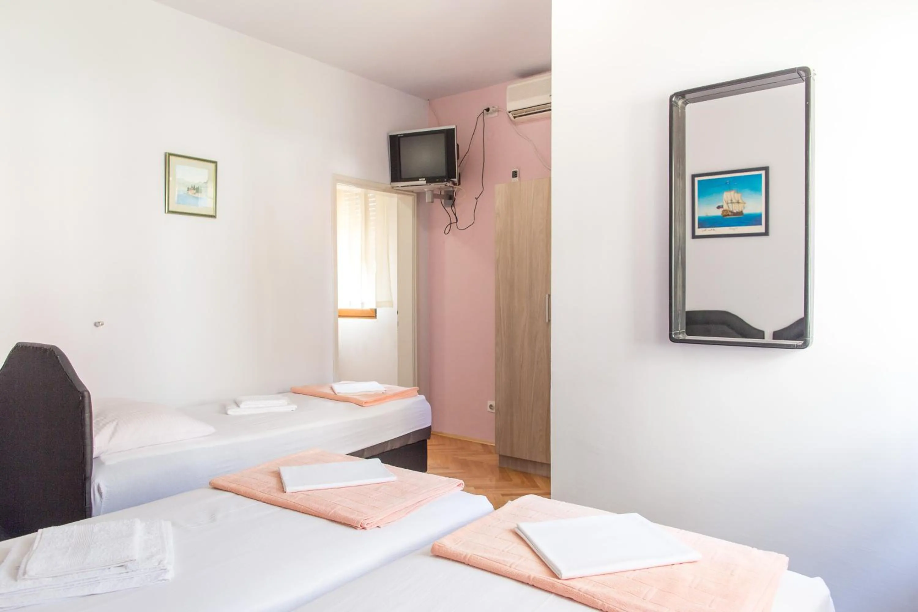 Bedroom, Bed in Guesthouse Blue Coast