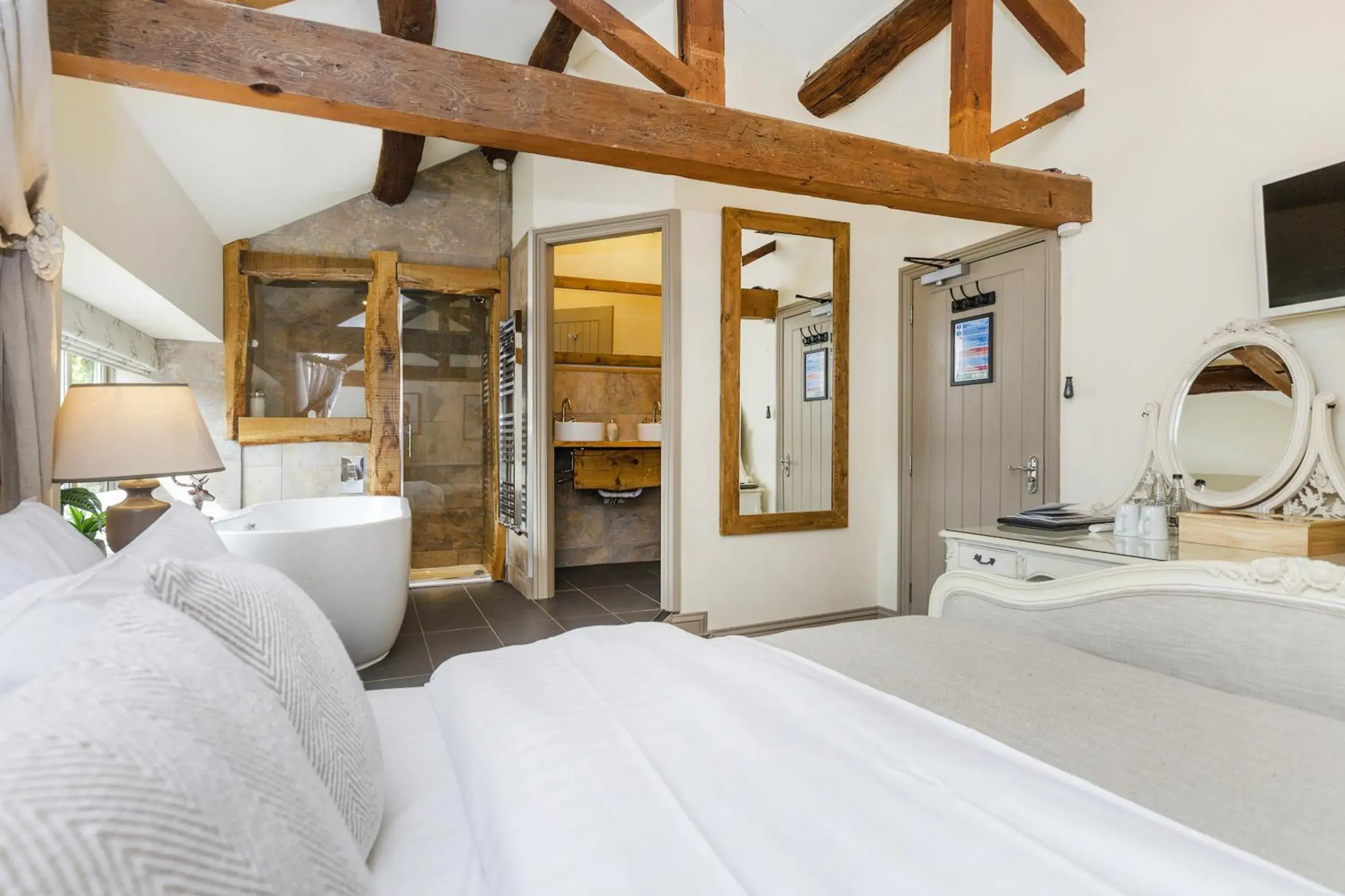 Bathroom, Bed in The Fleece Inn at Barkisland Bathroom, Bed in The Fleece Inn at Barkisland