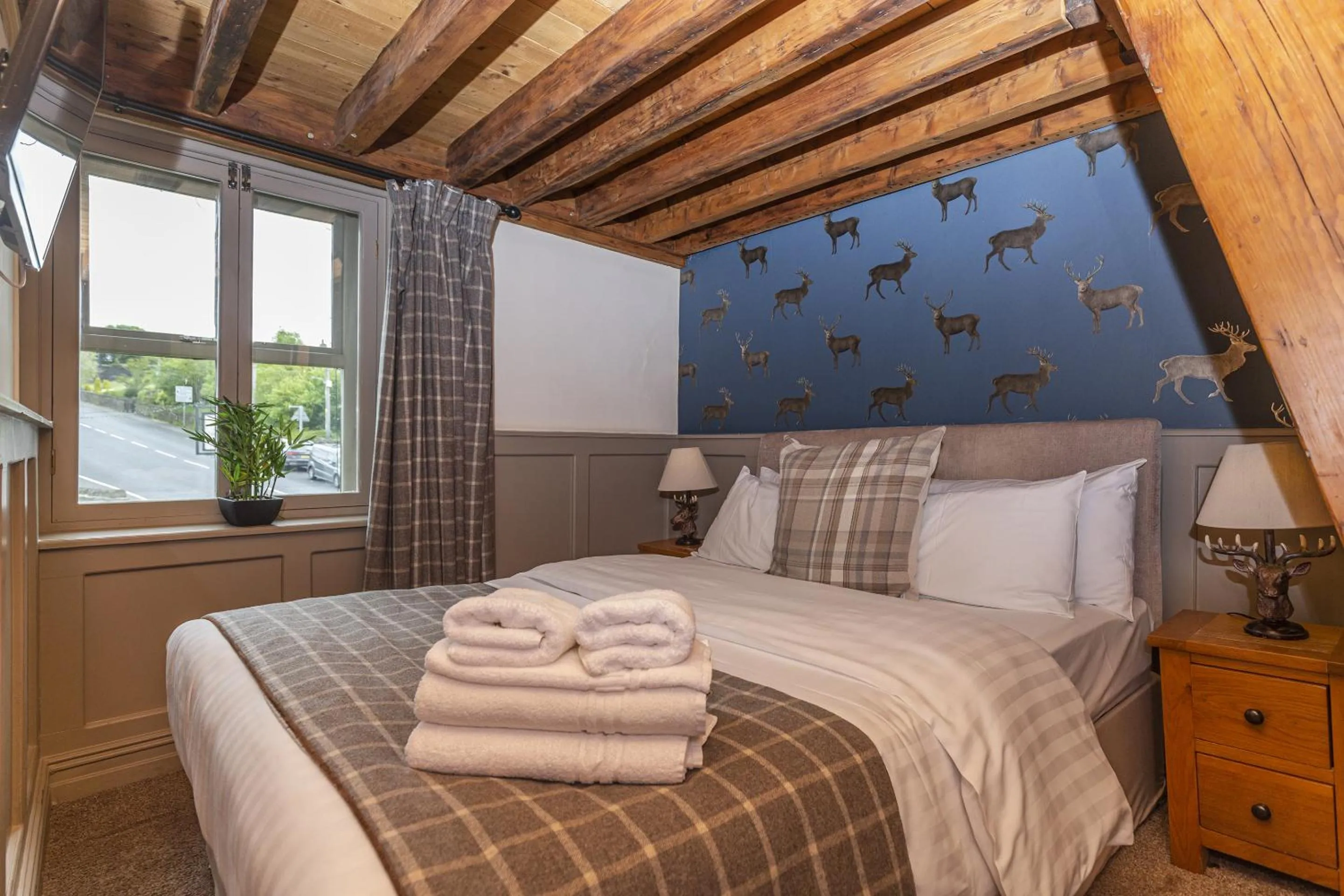 Bedroom, Bed in The Fleece Inn at Barkisland
