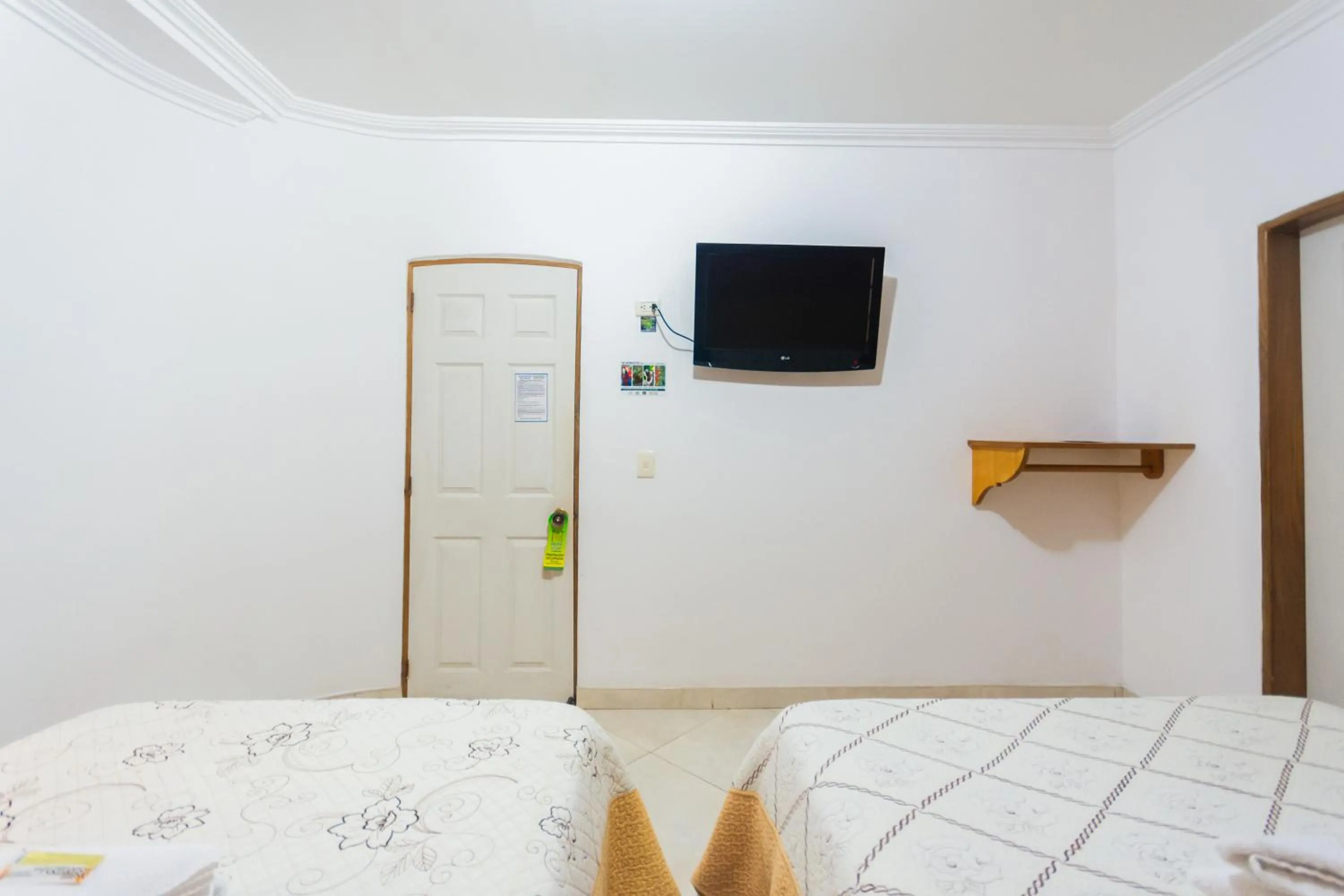 Photo of the whole room, Bed in Hotel Real Guatapé