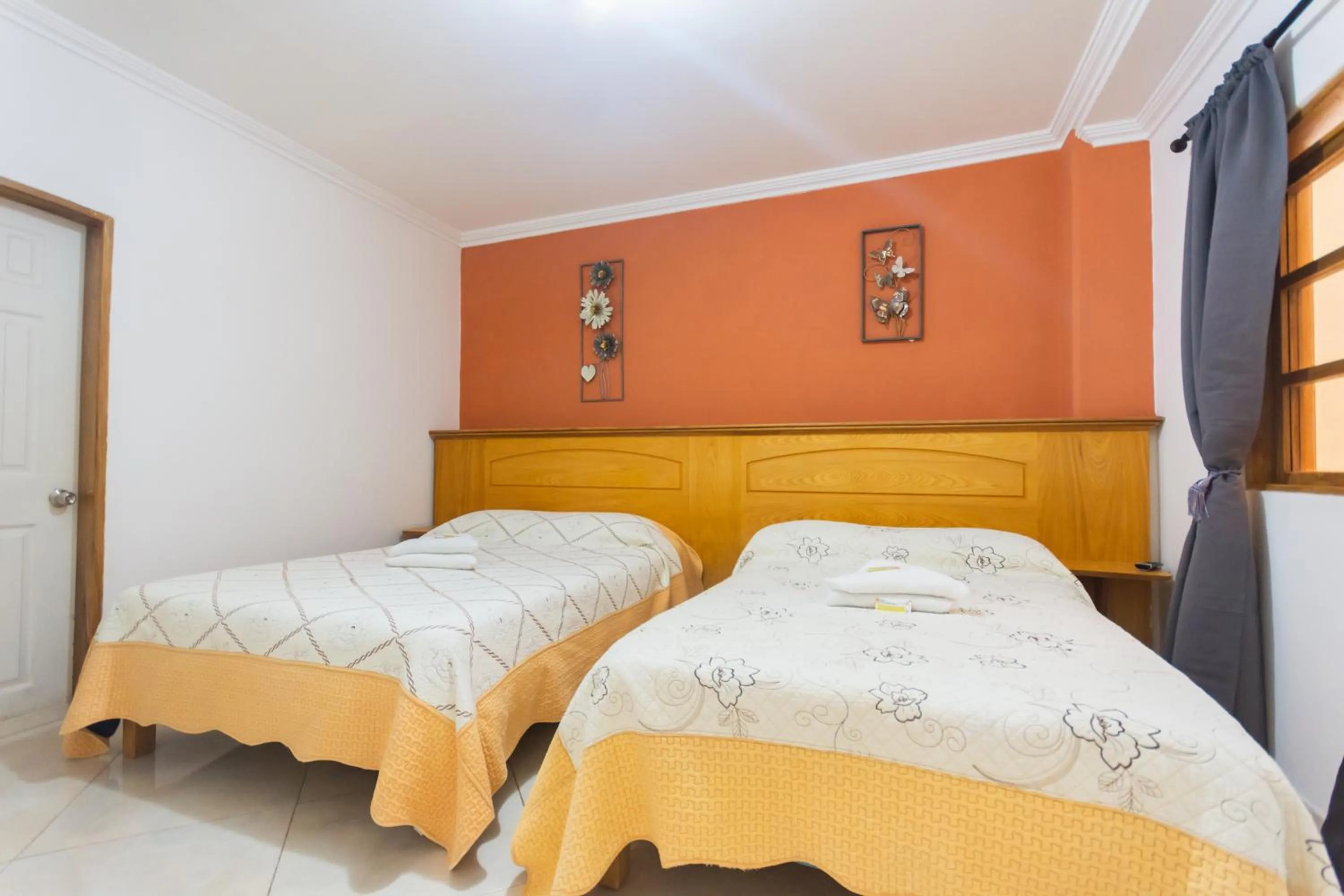 Photo of the whole room, Bed in Hotel Real Guatapé