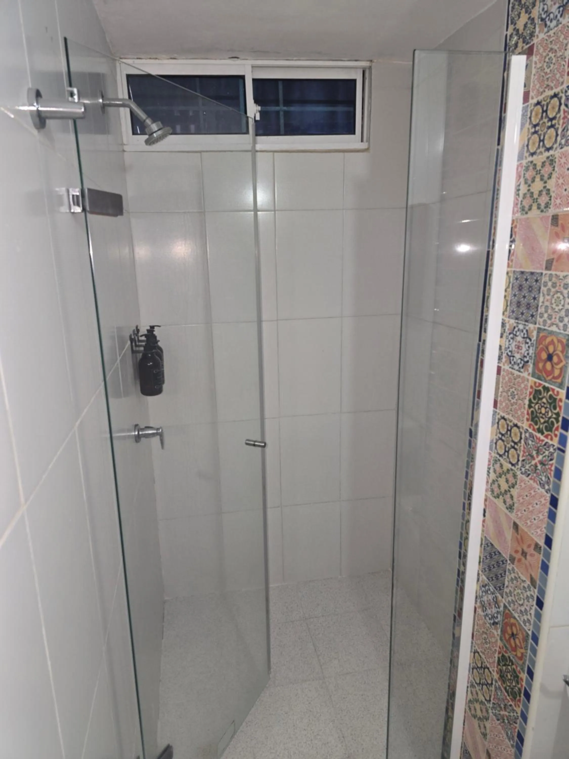 Shower in Hotel Rodadero Dorado