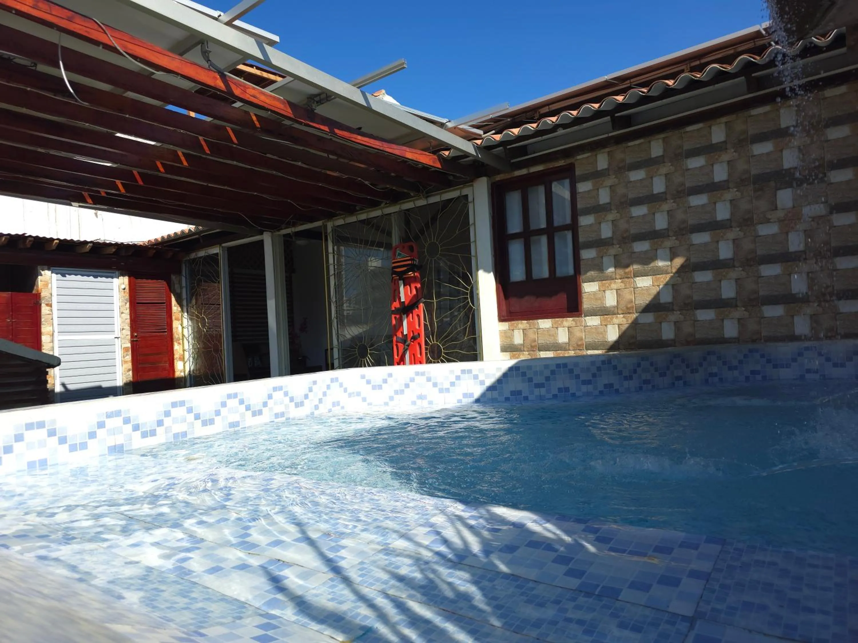 Swimming pool in Hotel Rodadero Dorado