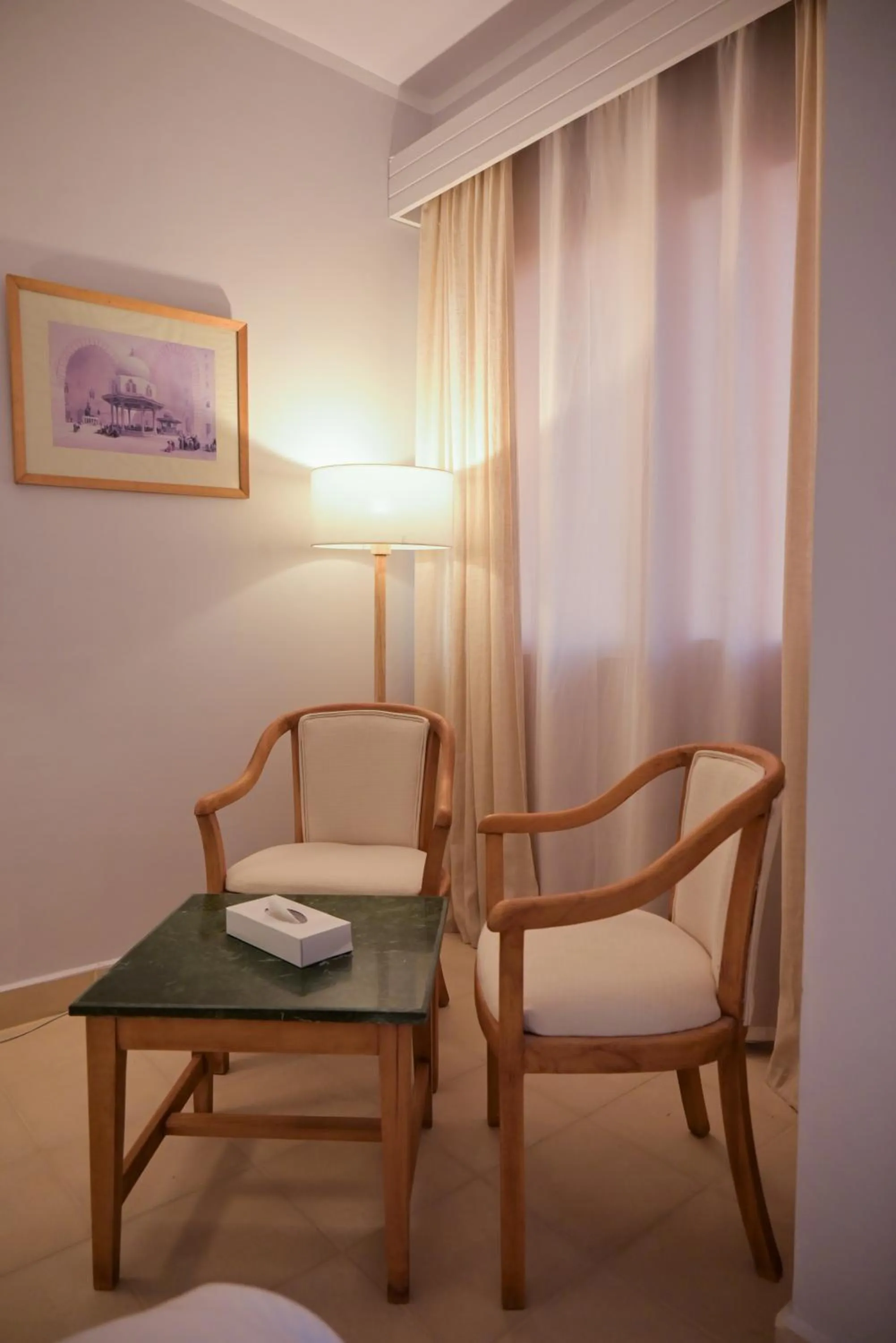 Amphoras Aqua Adults Friendly