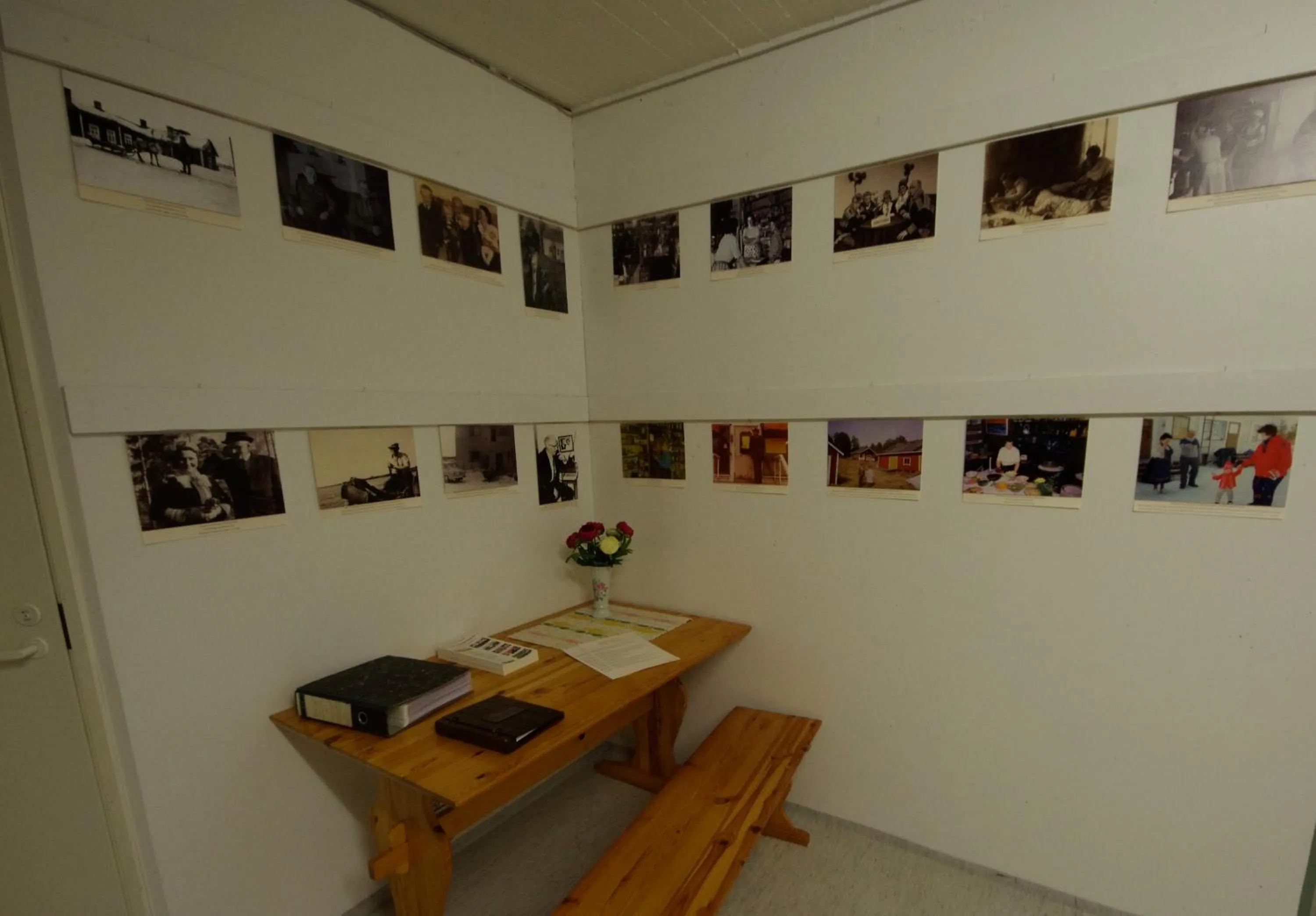 Seating area in Hotel Hetan Majatalo