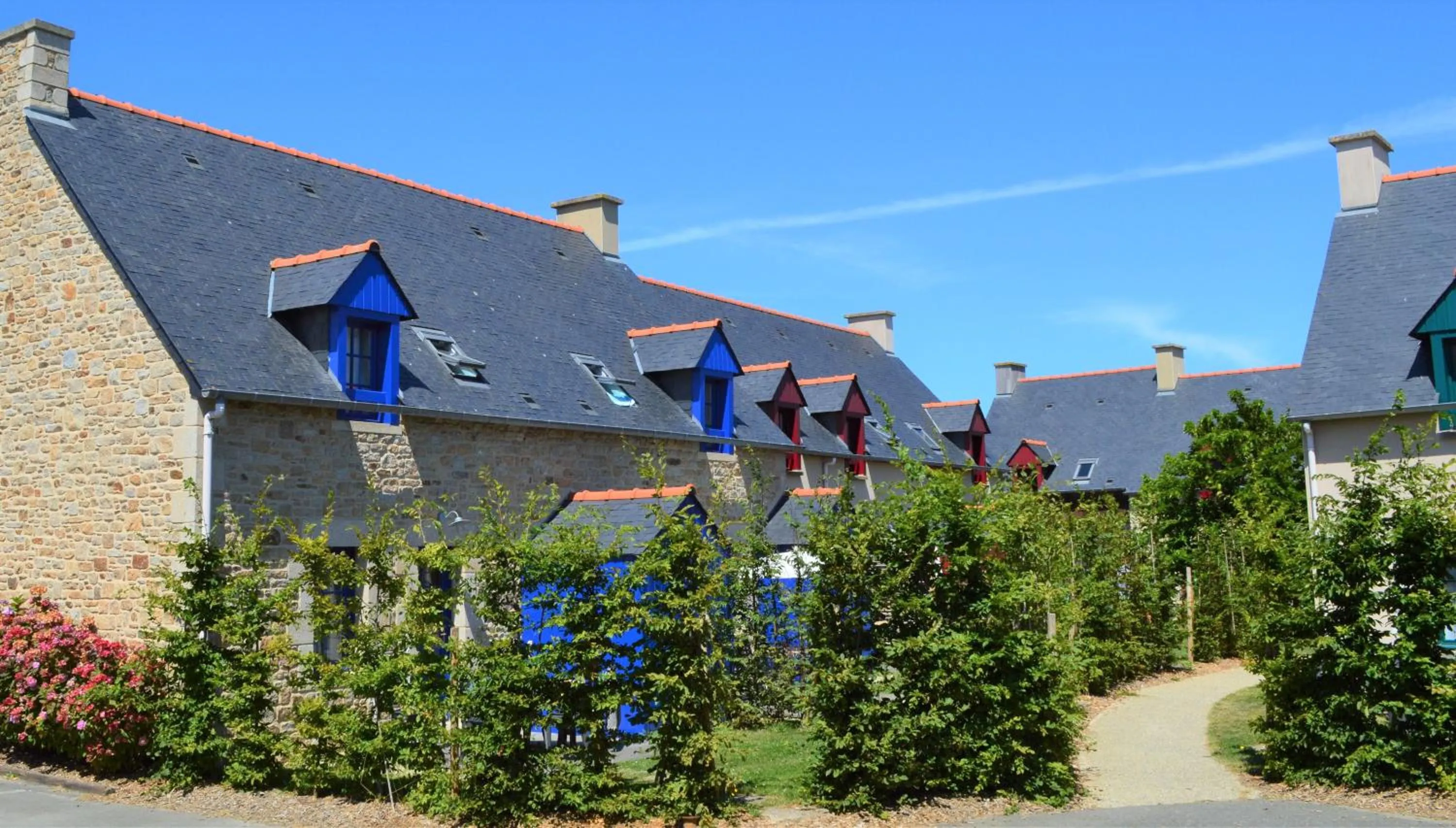 Property building in Le Village Cancalais