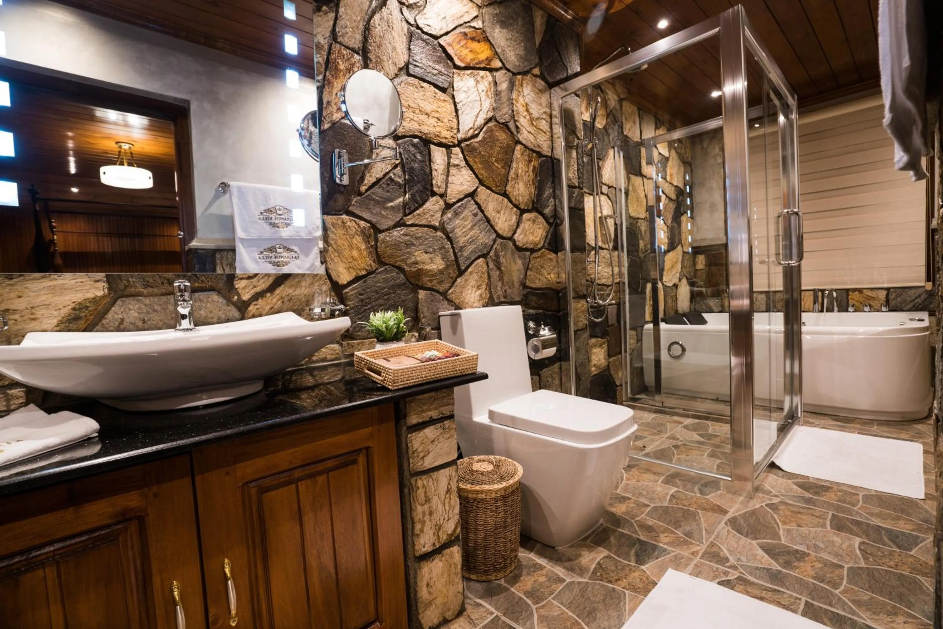 Bathroom in La Grande Villa