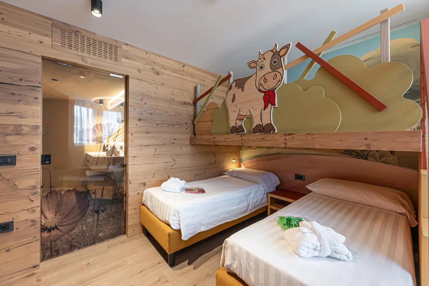 Bed in Piz Galin Grand Hotel Family & Wellness