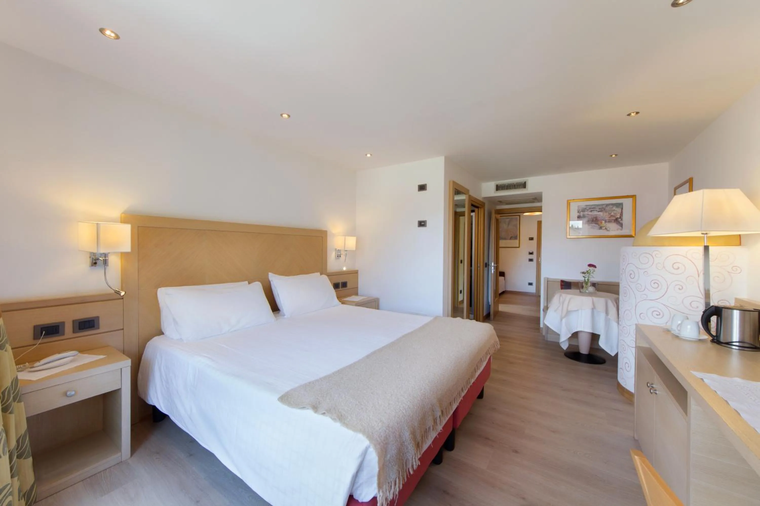 Photo of the whole room, Bed in Piz Galin Grand Hotel Family & Wellness