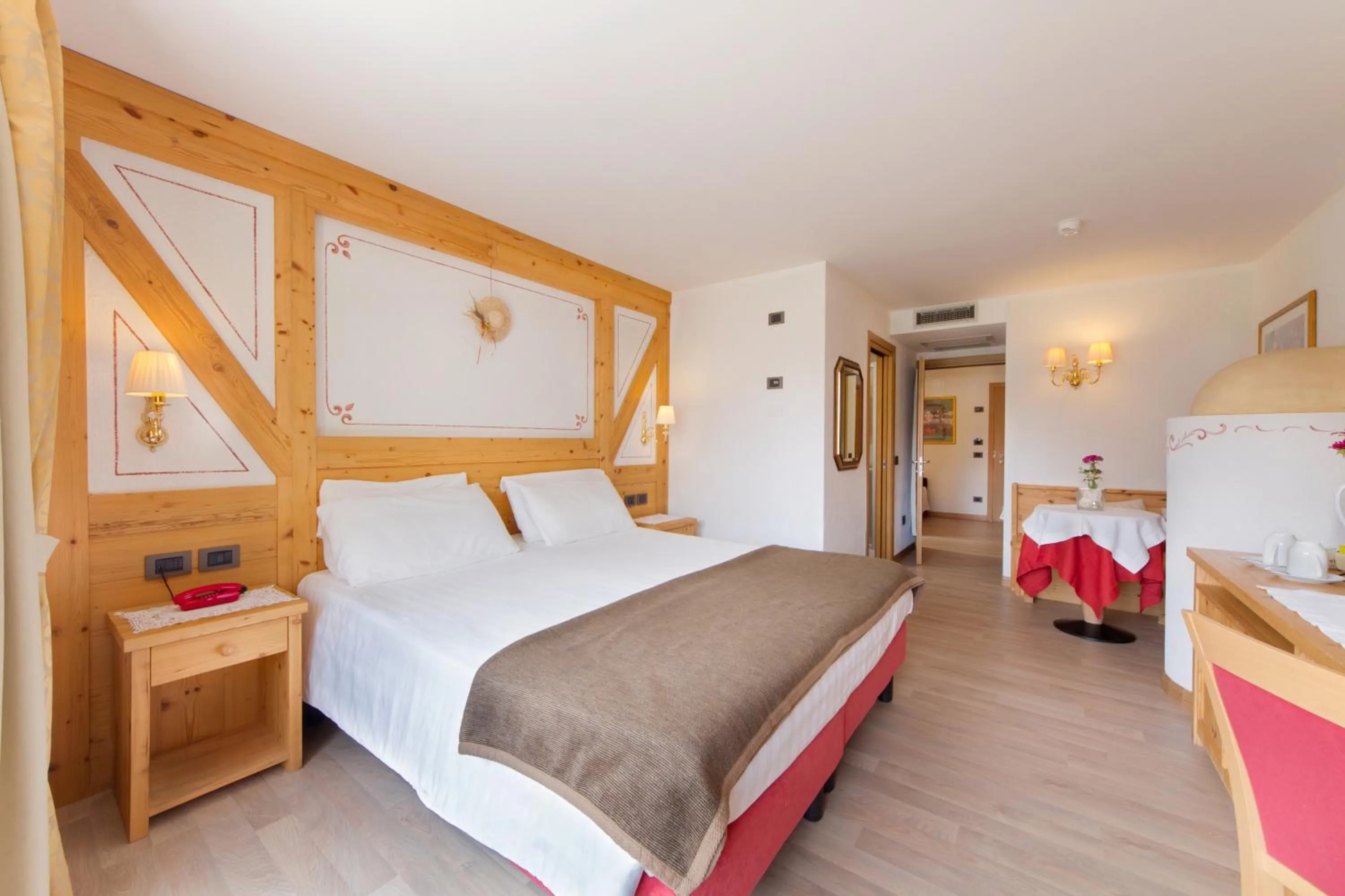 Photo of the whole room, Bed in Piz Galin Grand Hotel Family & Wellness