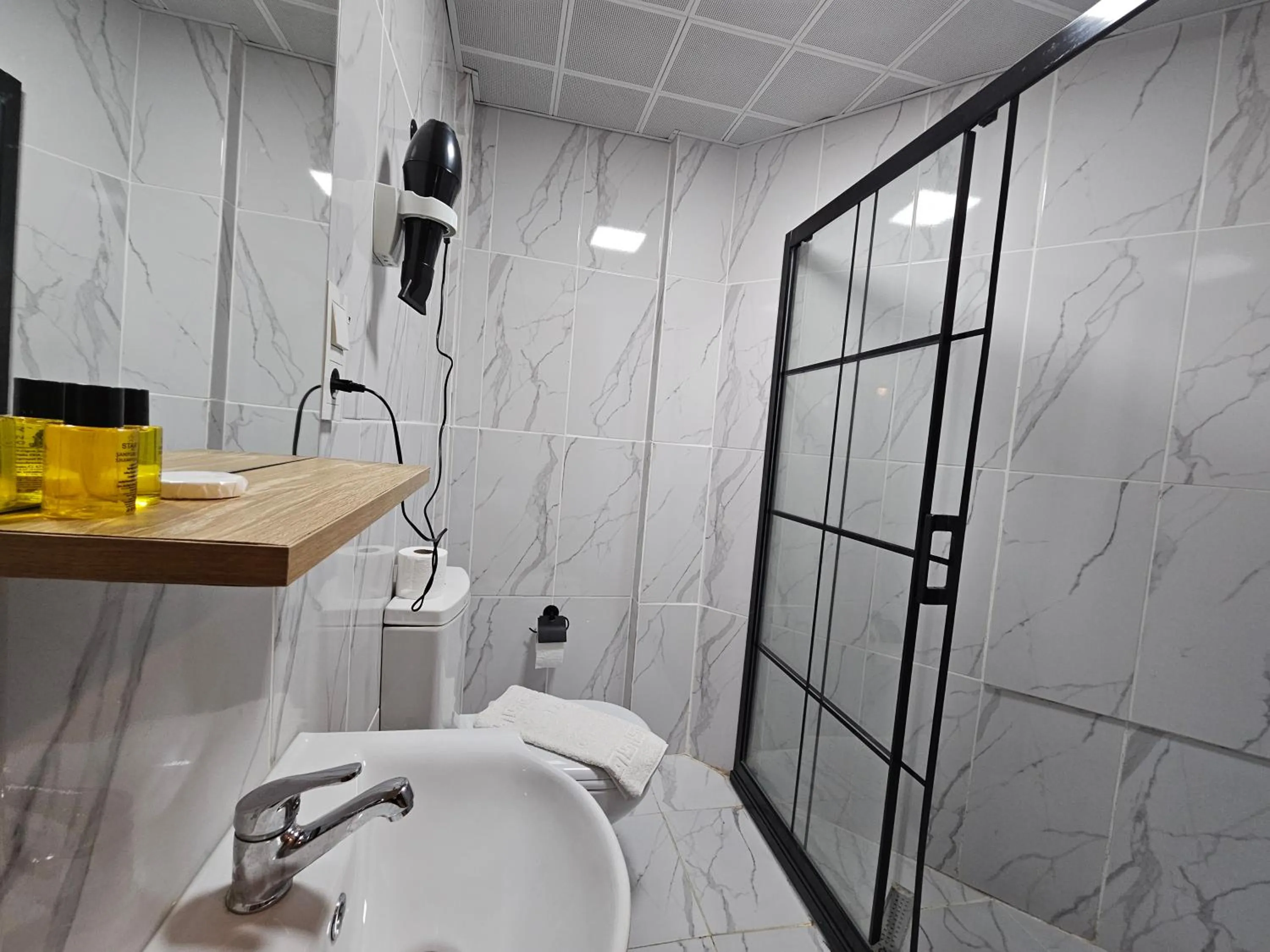 Toilet in Asitane Life Hotel