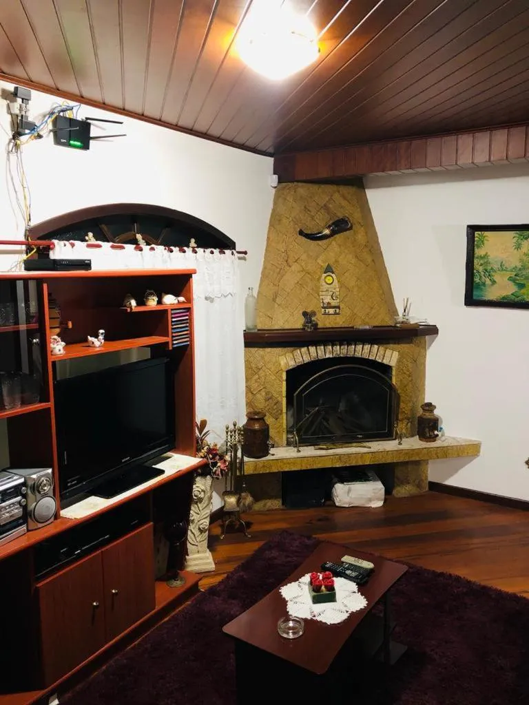 flat iron in Chalé de Férias