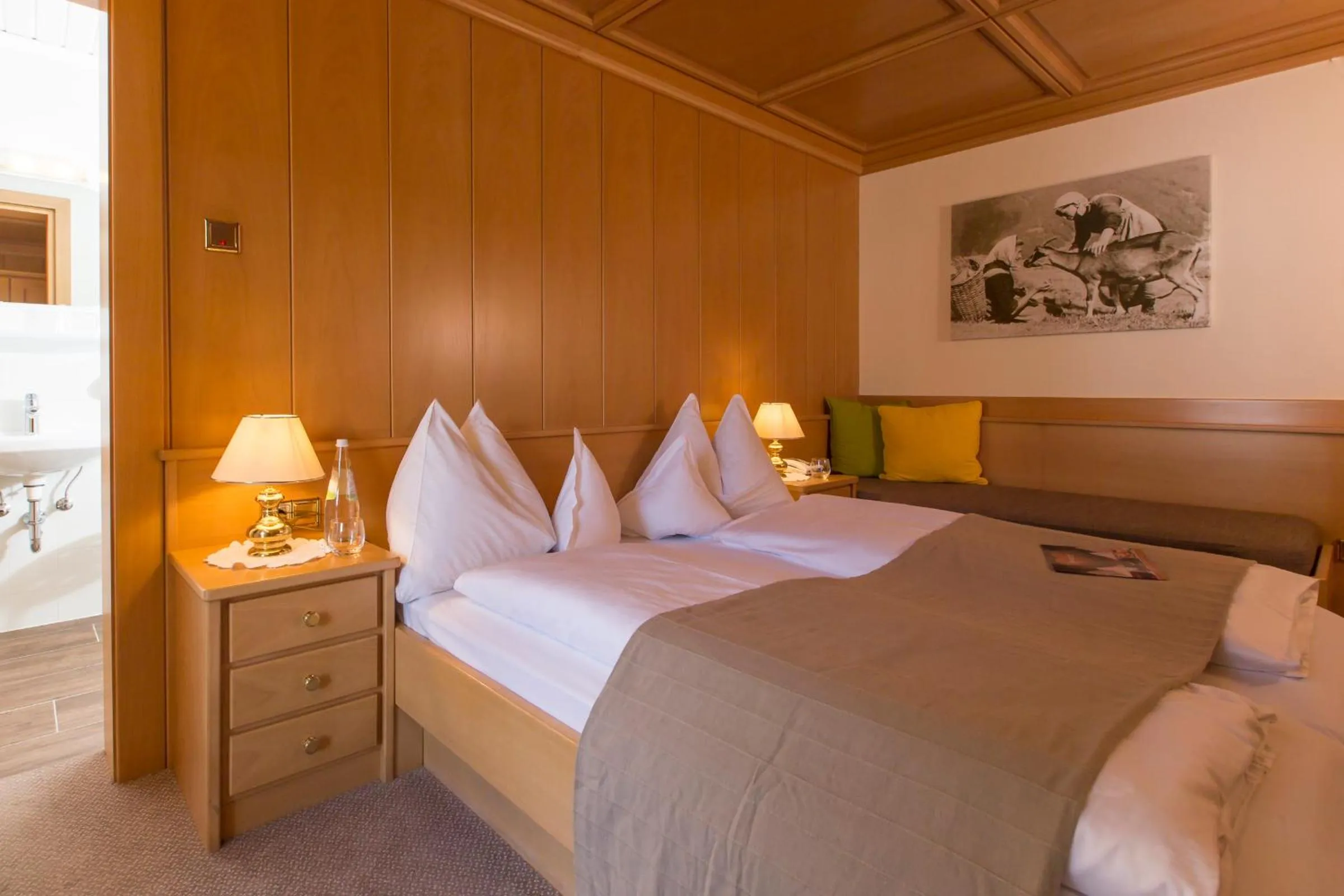 Photo of the whole room, Bed in Hotel Burgfrieden