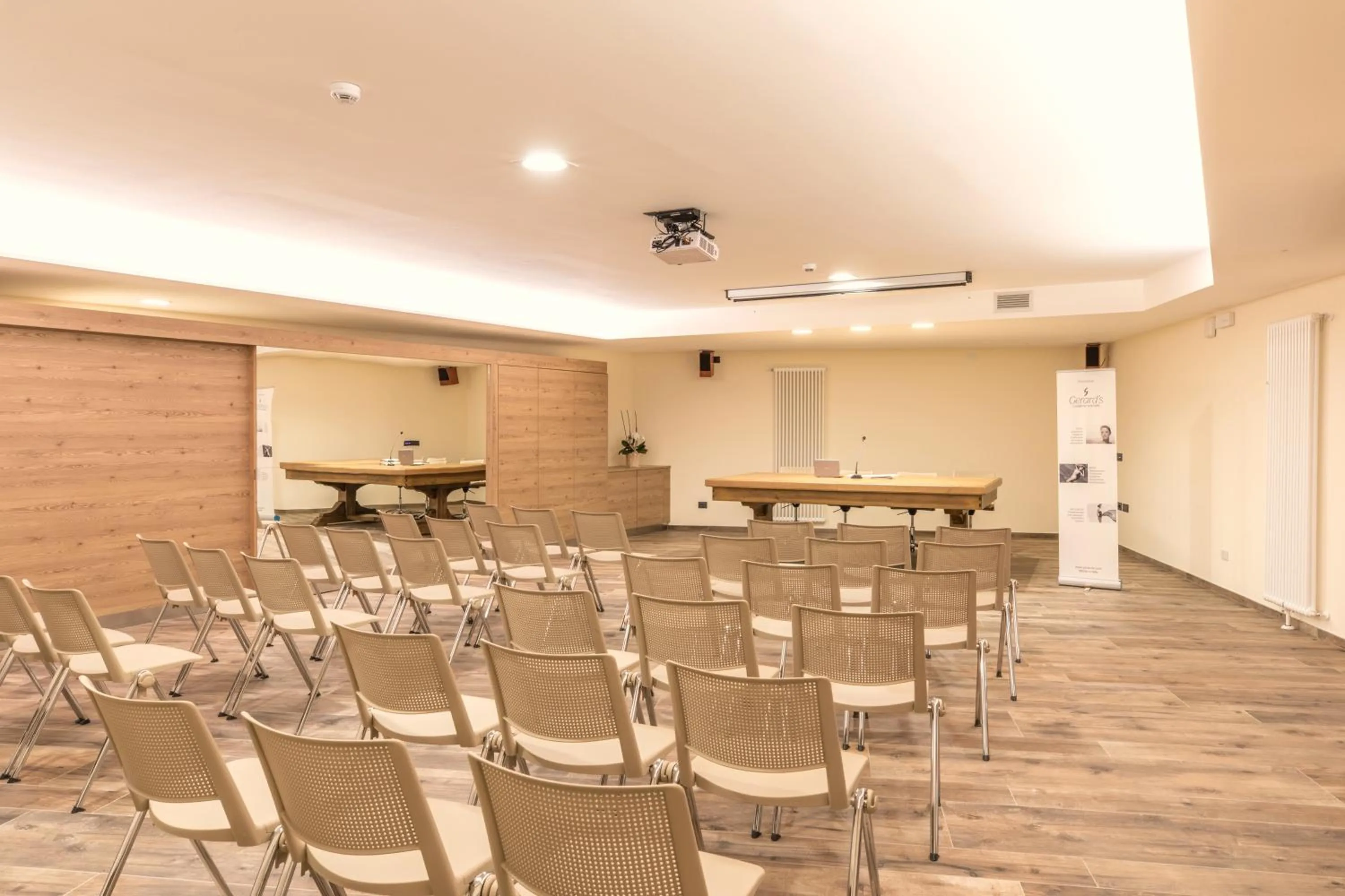 Business facilities in Hotel Garden