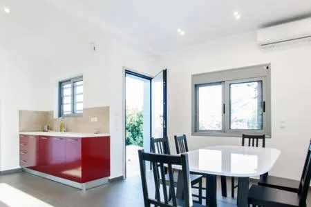 Dining area in Villa Emilia - with private, heated swimming pool