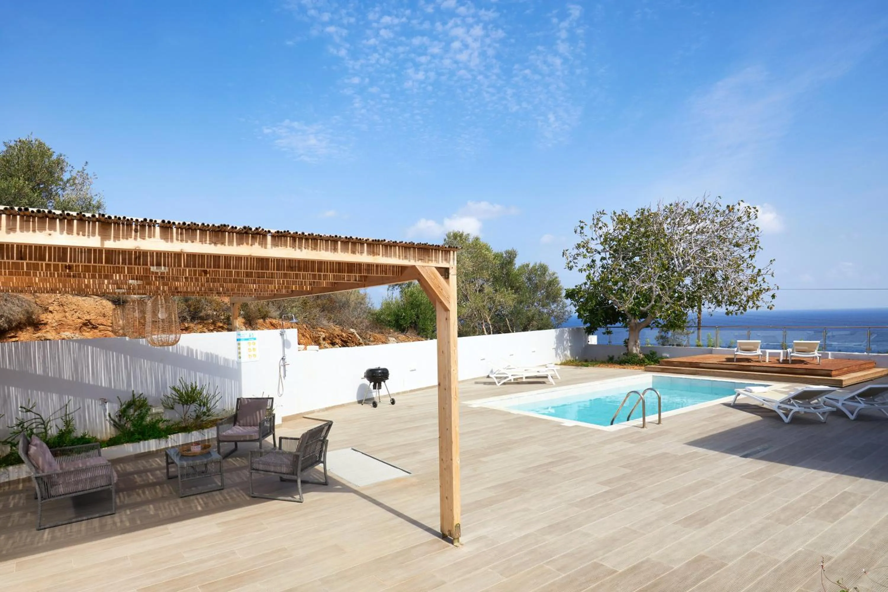 Sea view in Villa Emilia - with private, heated swimming pool