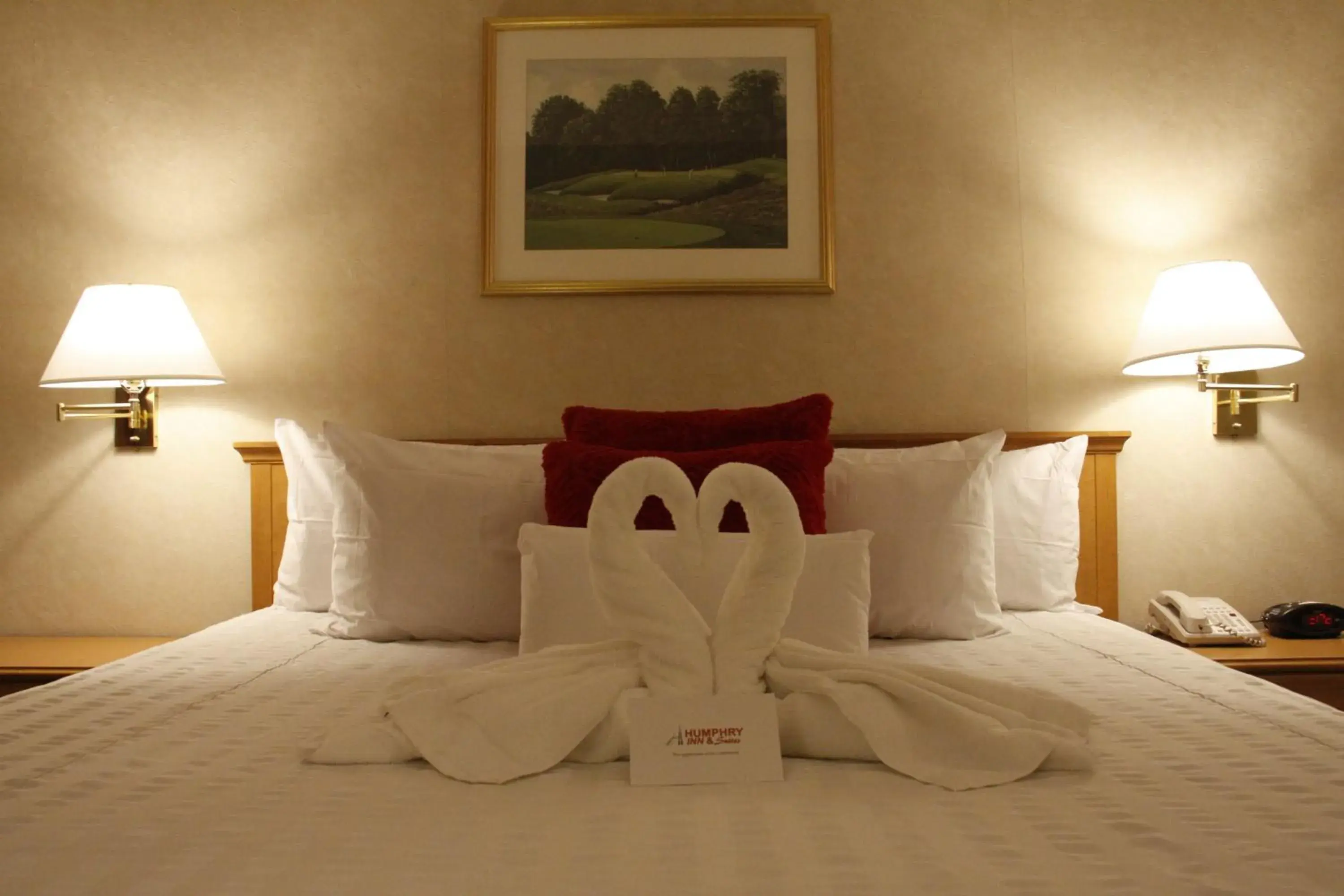 Bed in Humphry Inn and Suites Bed in Humphry Inn and Suites