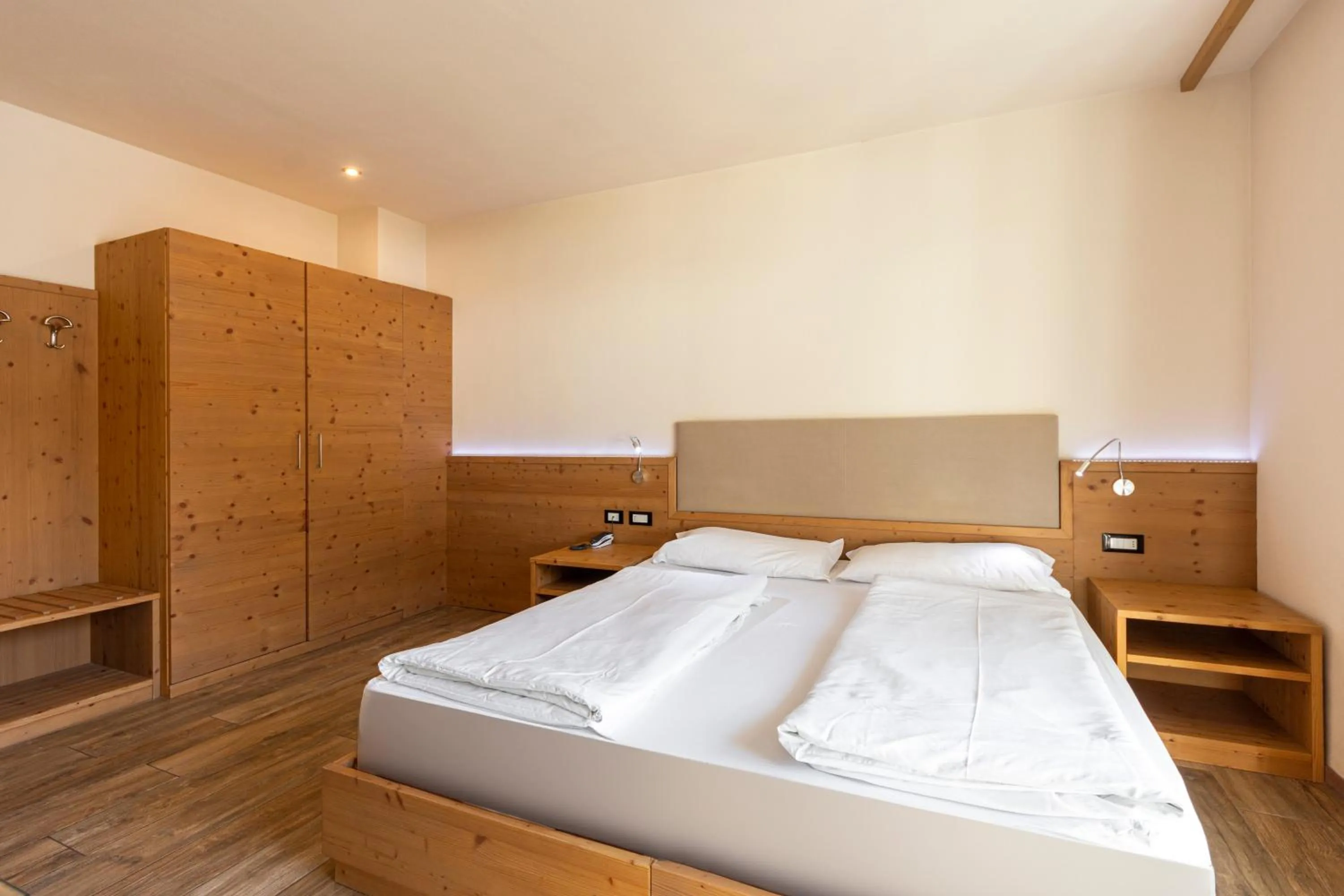 Bed in Park Hotel Avisio