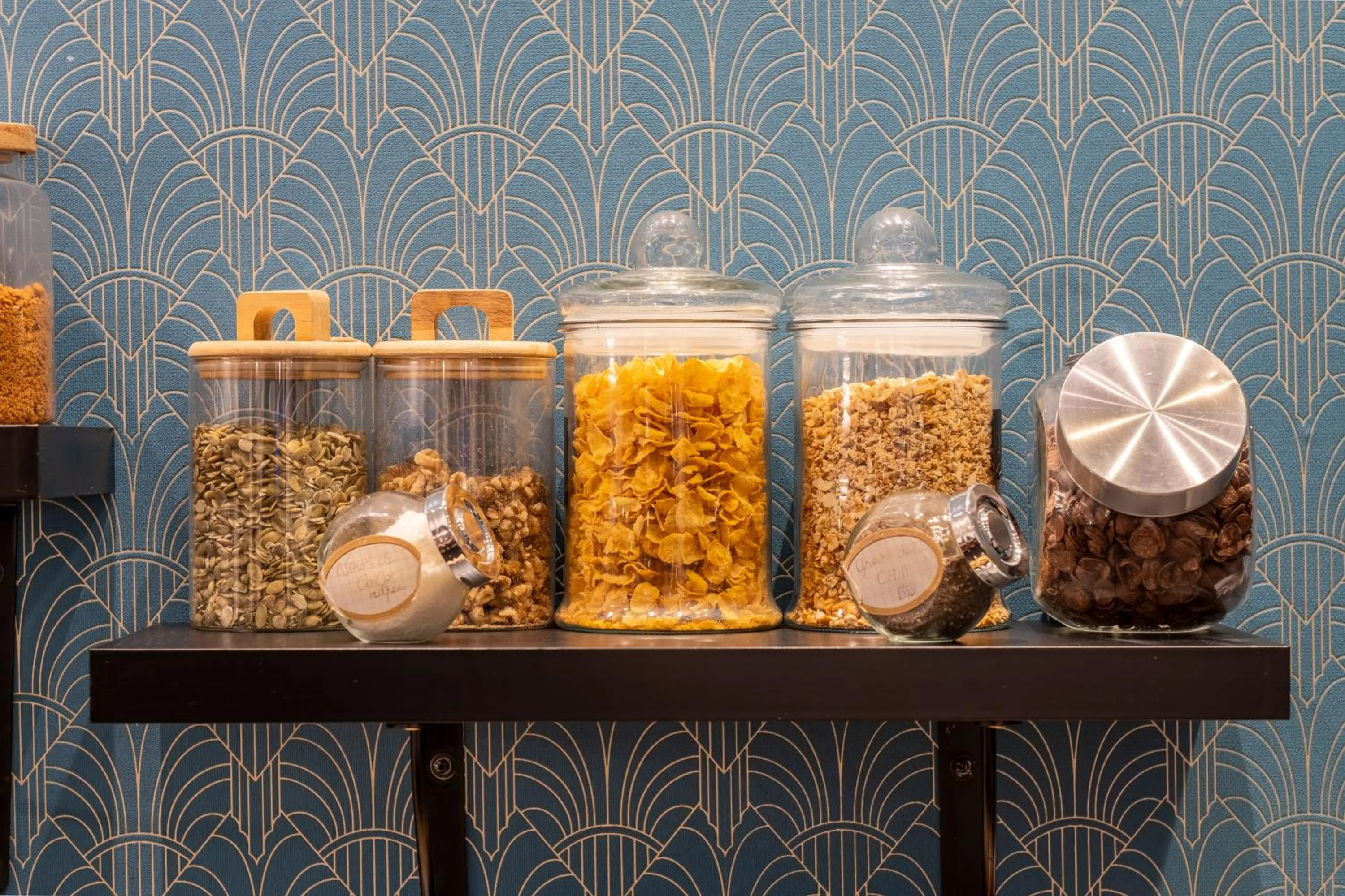 Breakfast in Best Western Hôtel d'Arc