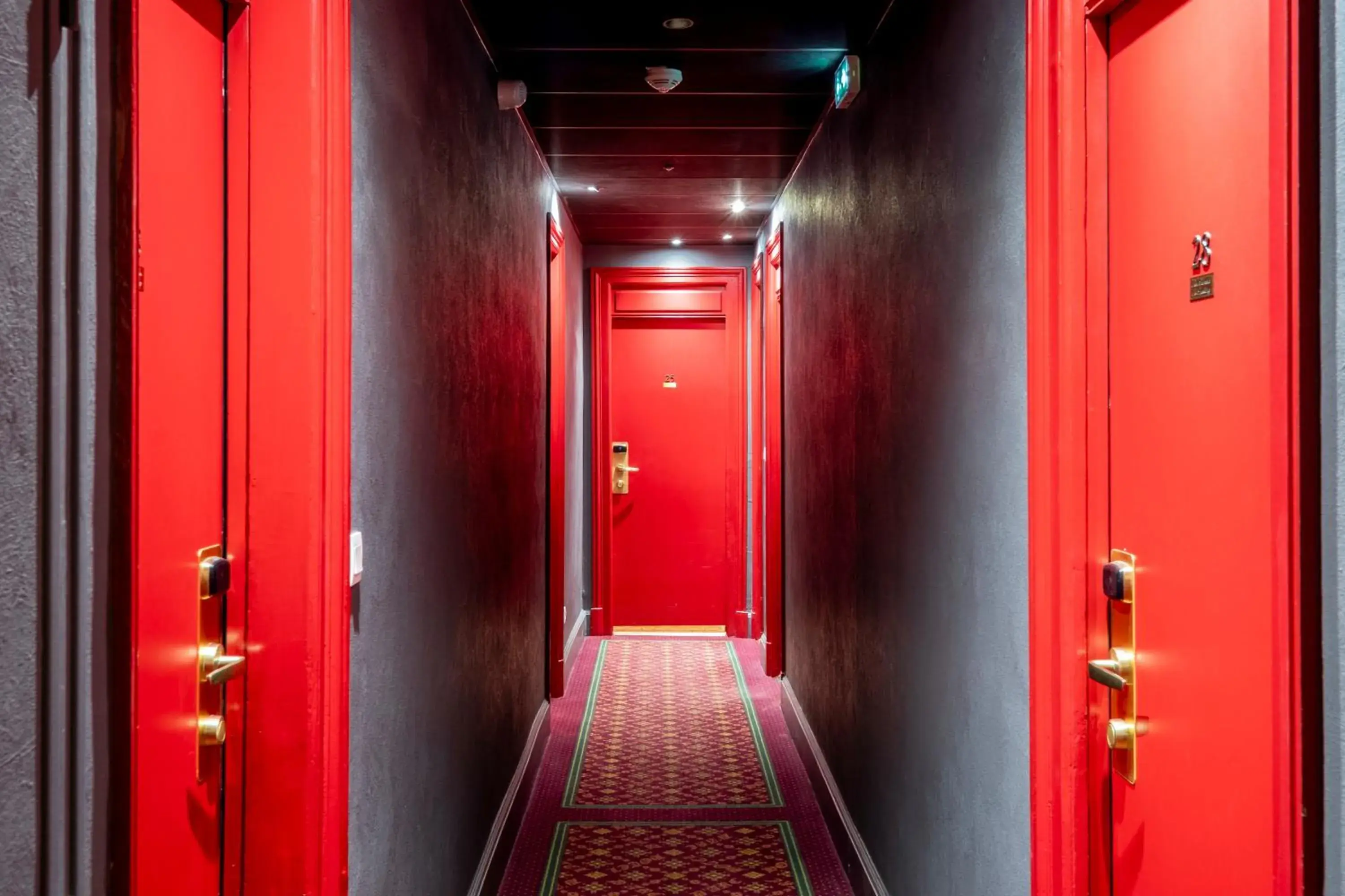 Property building in Best Western Hôtel d'Arc Property building in Best Western Hôtel d'Arc